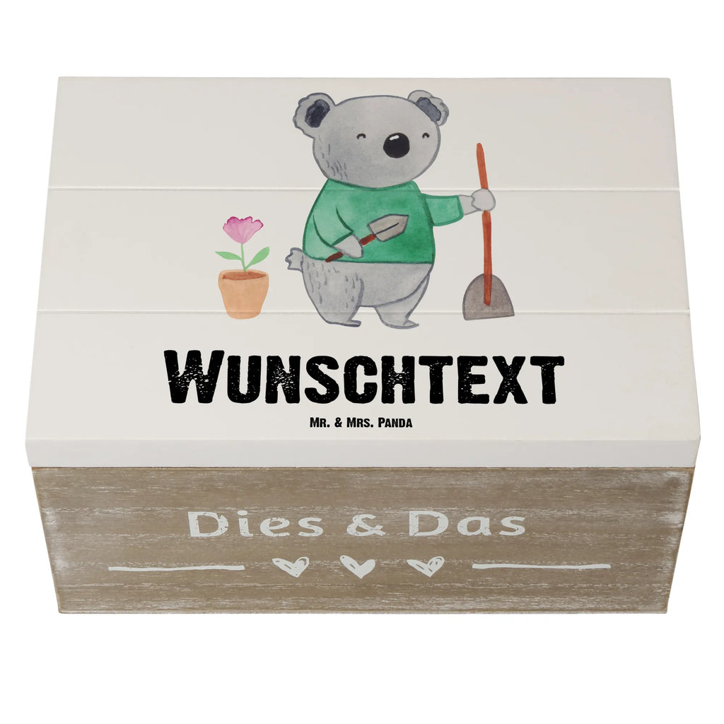 Personalisierte Holzkiste Garten- und Landschaftsbauerin mit Herz Erinnerungskiste Personalisiert, Schatulle Personalisiert, Kiste mit Namen, Kiste Personalisiert, Truhe Personalisiert, Schatzkiste Personalisiert, mit Namen, Dekokiste Personalisiert, Holzkiste Personalisiert, Aufbewahrungsbox Personalisiert, Schatulle mit Namen, Aufbewahrungsbox mit Namen, Erinnerungsbox mit Namen, Geschenkbox Personalisiert, Truhe mit Namen, Dekokiste mit Namen, Erinnerungsbox Personalisiert, Schatzkiste mit Namen, GEschenkdose Personalisiert, Holzkiste mit Namen, Beruf, Firma, Schenken, Mitarbeiter, Arbeitskollege, Danke, Kollegin, Geschenk, Kollege, Rente, Jubiläum, Abschied, Dankeschön, Ausbildung, Gartenplaner, Gartenbau, Gärtnerei, Hobbygärtnerin, Garten- und Landschaftsbauerin, Gärtnerin