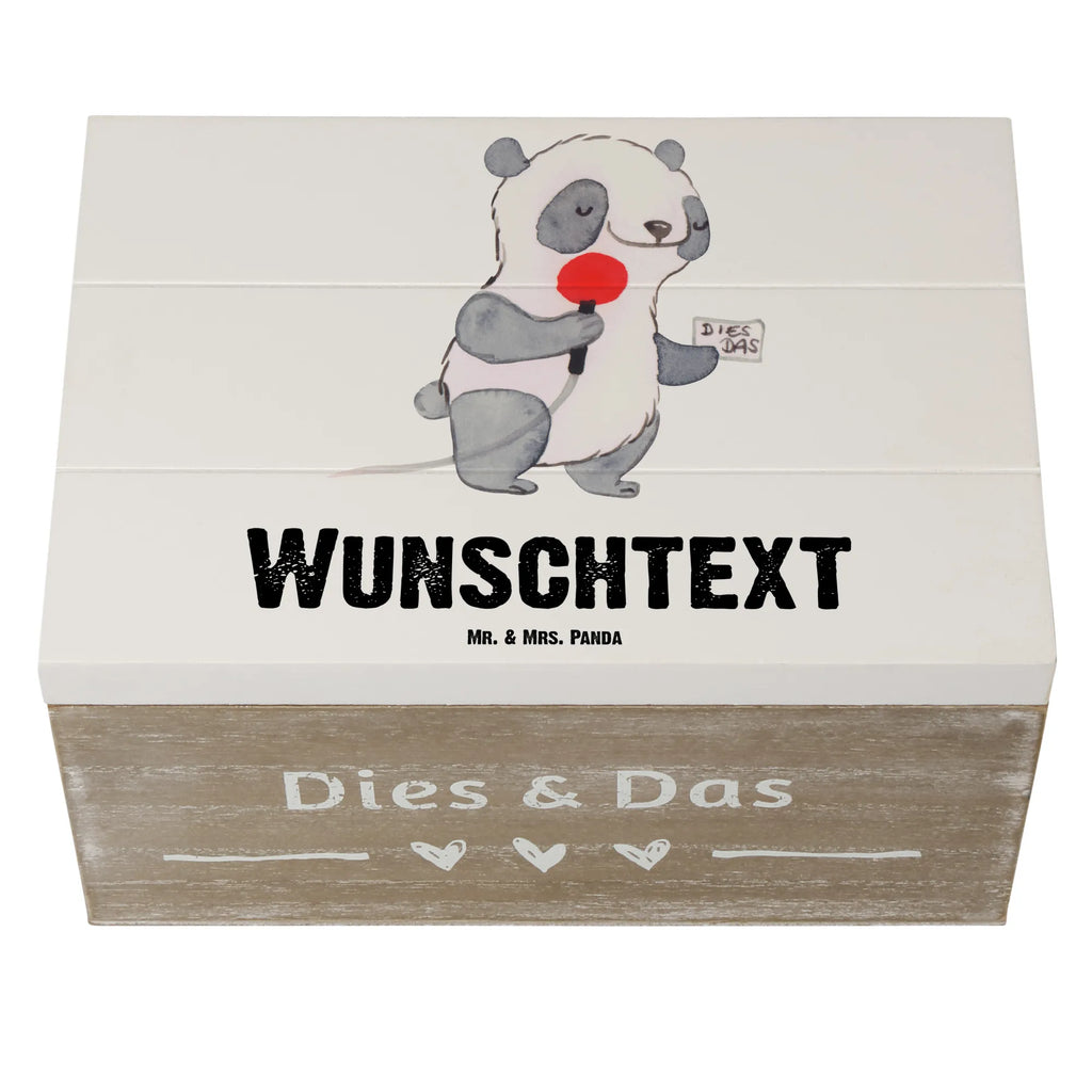 Personalizowane drewniane pudełko Reporter serce Holzkiste mit Namen, Erinnerungskiste, mit Namen, Truhe mit Namen, Aufbewahrungsbox Personalisiert, Schatzkiste Personalisiert, Truhe Personalisiert, Aufbewahrungsbox mit Namen, Erinnerungsbox Personalisiert, Geschenkbox personalisiert, Dekokiste mit Namen, Schatzkiste mit Namen, Schatulle Personalisiert, Kiste Personalisiert, Kiste mit Namen, GEschenkdose personalisiert, Erinnerungsbox mit Namen, Dekokiste Personalisiert, Erinnerungskiste Personalisiert, Holzkiste Personalisiert, Schatulle mit Namen, Beruf, Ausbildung, Jubiläum, Abschied, Rente, Kollege, Kollegin, Geschenk, Schenken, Arbeitskollege, Mitarbeiter, Firma, Danke, Dankeschön