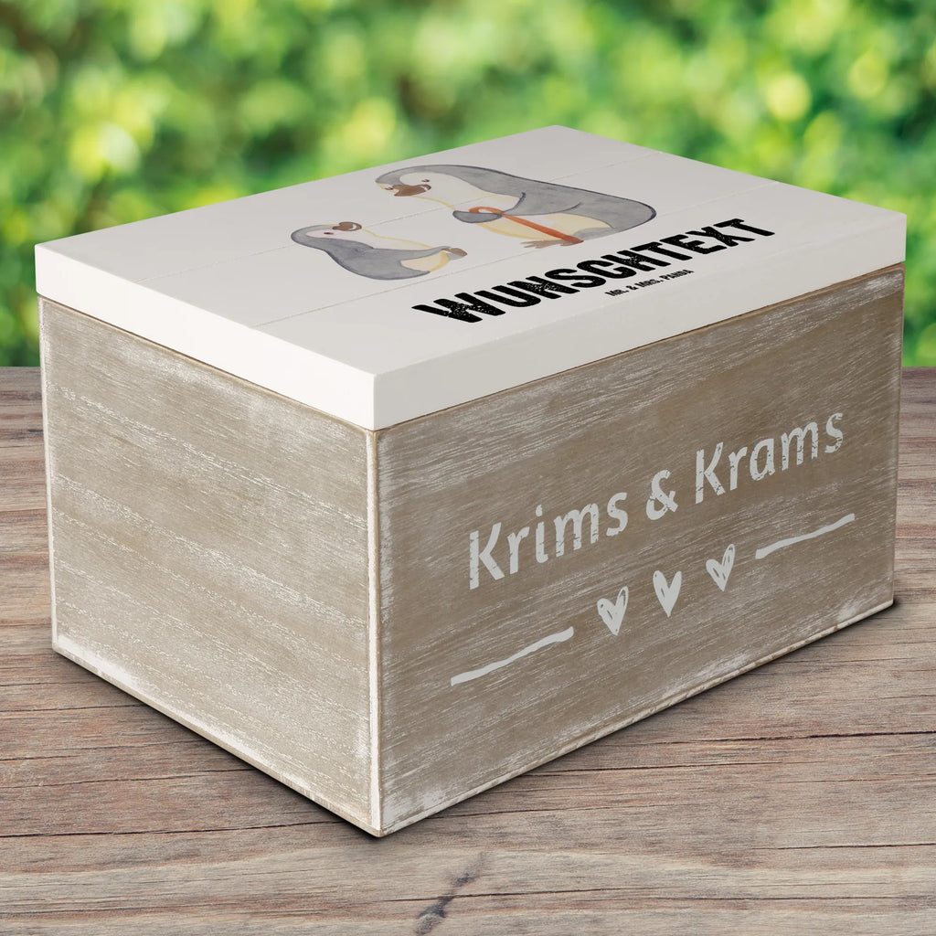 Personalizowane drewniane pudełko pingwin Najlepszy dziadek na świecie Truhe Personalisiert, mit Namen, Geschenkbox Personalisiert, Erinnerungsbox mit Namen, Schatzkiste Personalisiert, Dekokiste mit Namen, Dekokiste Personalisiert, GEschenkdose Personalisiert, Aufbewahrungsbox mit Namen, Aufbewahrungsbox Personalisiert, Kiste Personalisiert, Schatulle mit Namen, Schatzkiste mit Namen, Schatulle Personalisiert, Holzkiste mit Namen, Erinnerungsbox Personalisiert, Truhe mit Namen, Erinnerungskiste Personalisiert, Kiste mit Namen, Holzkiste Personalisiert, Geschenk, für, Geschenktipp, Dankeschön, Schenken, Bedanken, Freude machen, Danke, Geschenkidee, Geburtstag, Mitbringsel, Geburtstagsgeschenk, Bester, Großeltern, Enkelin, Grossvater, Oppi, Opi. Großpapa, Großvater, Oppa, Enkelkind, Opa, Kleinigkeit, Enkel