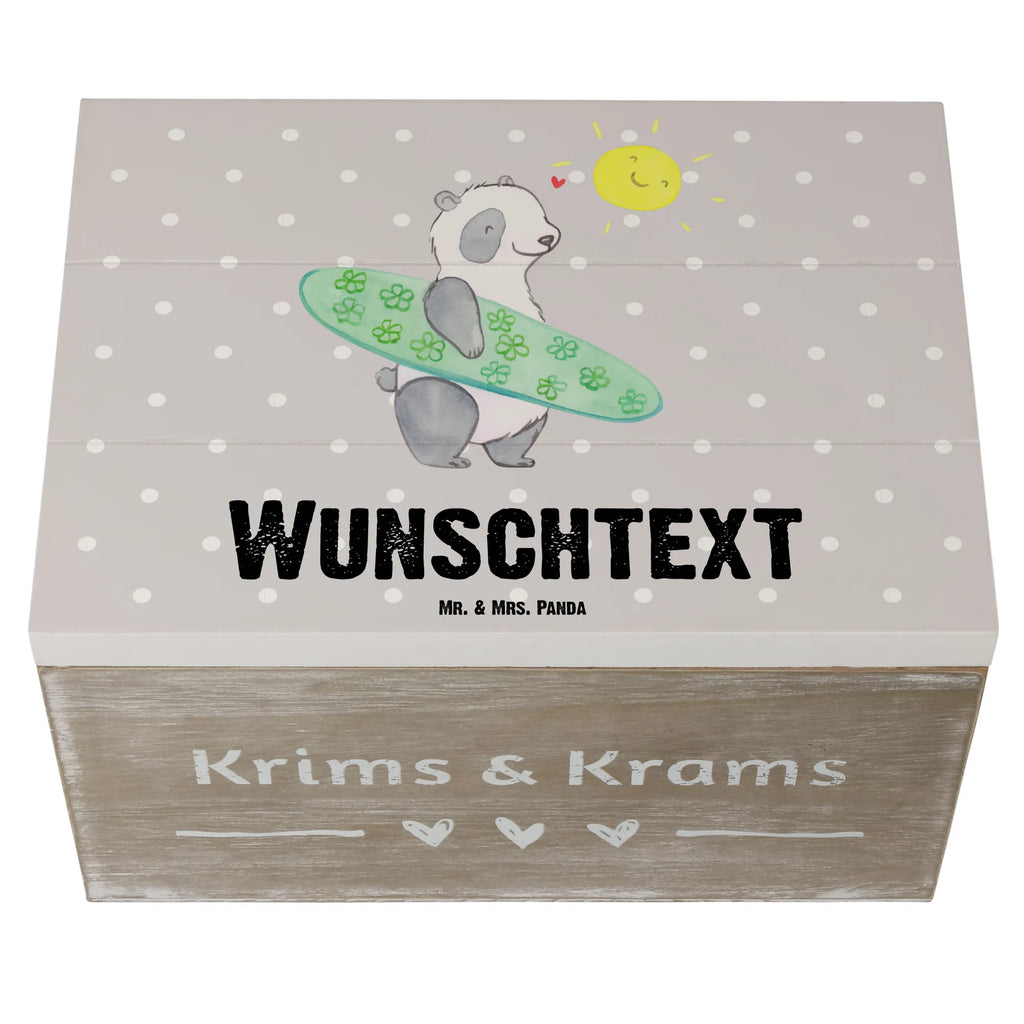 Personalisierte Holzkiste Panda Surfen Holzkiste Personalisiert, Schatulle Personalisiert, Erinnerungsbox Personalisiert, Dekokiste Personalisiert, Geschenkbox Personalisiert, Dekokiste mit Namen, Erinnerungsbox mit Namen, Schatzkiste Personalisiert, Schatzkiste mit Namen, Aufbewahrungsbox mit Namen, Truhe mit Namen, Truhe Personalisiert, Kiste Personalisiert, Kiste mit Namen, Erinnerungskiste Personalisiert, GEschenkdose Personalisiert, mit Namen, Schatulle mit Namen, Holzkiste mit Namen, Aufbewahrungsbox Personalisiert, Geschenk, Schenken, Sport, Sportart, Hobby, Danke, Dankeschön, Auszeichnung, Gewinn, Sportler, Surfschule, Surfen, Wellenreiten