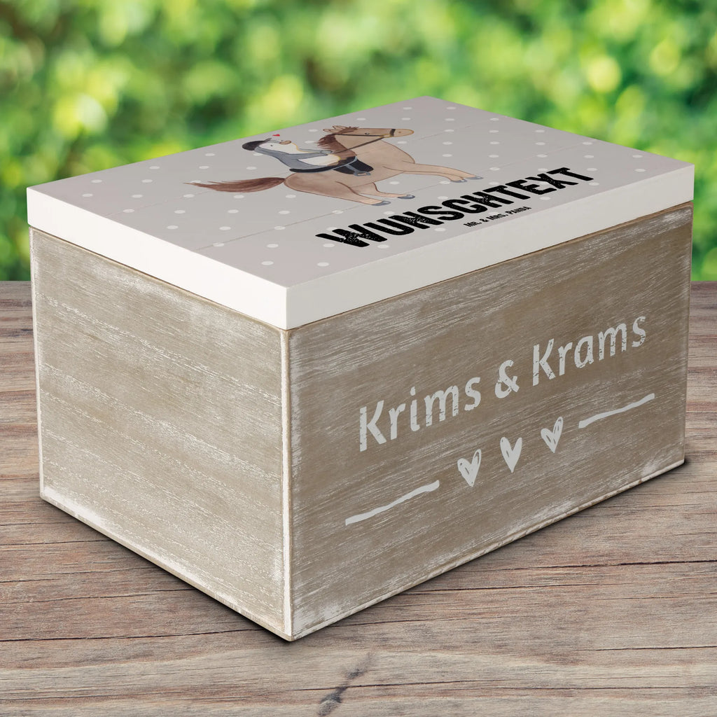 Personalisierte Holzkiste Pferd Reiten Erinnerungsbox Personalisiert, Truhe Personalisiert, Holzkiste Personalisiert, Kiste mit Namen, Truhe mit Namen, Schatulle Personalisiert, mit Namen, Schatulle mit Namen, GEschenkdose Personalisiert, Schatzkiste mit Namen, Erinnerungsbox mit Namen, Dekokiste mit Namen, Schatzkiste Personalisiert, Dekokiste Personalisiert, Aufbewahrungsbox Personalisiert, Geschenkbox Personalisiert, Kiste Personalisiert, Aufbewahrungsbox mit Namen, Erinnerungskiste Personalisiert, Holzkiste mit Namen, Geschenk, Schenken, Sport, Sportart, Hobby, Danke, Dankeschön, Auszeichnung, Gewinn, Sportler, Reitsport, Reiten, Reitverein, Reitstall, Pferde