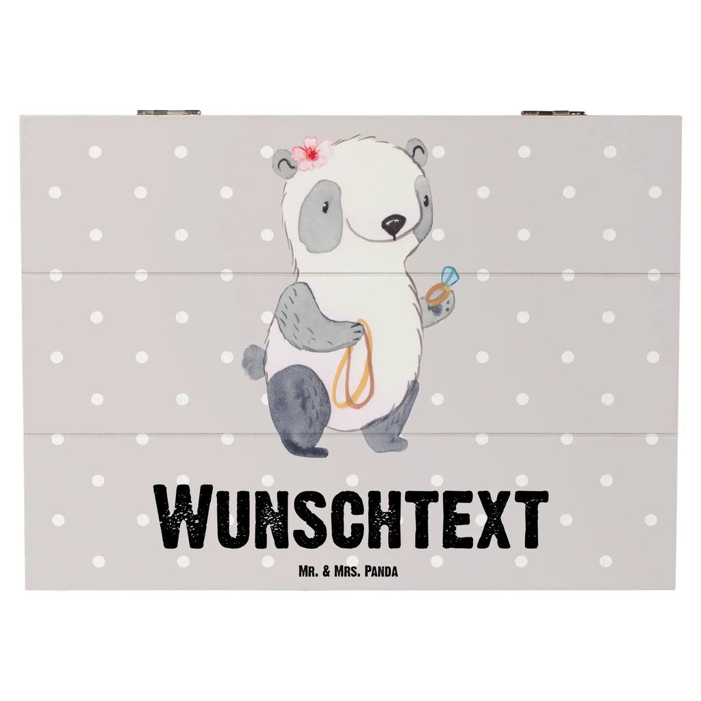 Personalisierte Holzkiste Juwelierin Herz Erinnerungskiste Personalisiert, Dekokiste mit Namen, Schatulle Personalisiert, Truhe Personalisiert, Aufbewahrungsbox Personalisiert, Schatulle mit Namen, Schatzkiste Personalisiert, Geschenkbox Personalisiert, Dekokiste Personalisiert, Erinnerungsbox mit Namen, Aufbewahrungsbox mit Namen, Holzkiste Personalisiert, GEschenkdose Personalisiert, Kiste mit Namen, Schatzkiste mit Namen, Kiste Personalisiert, Erinnerungsbox Personalisiert, mit Namen, Truhe mit Namen, Holzkiste mit Namen, Beruf, Firma, Schenken, Mitarbeiter, Arbeitskollege, Danke, Kollegin, Geschenk, Kollege, Rente, Jubiläum, Abschied, Dankeschön, Ausbildung, Goldschmiedin, Juwelierin, Schmuckgeschäft, Schmuckwarenhändlerin, Eröffnung