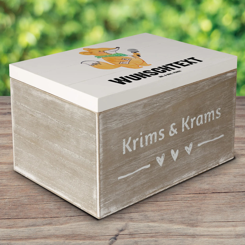 Personalisierte Holzkiste Journalist Herz Kiste Personalisiert, Erinnerungsbox Personalisiert, Aufbewahrungsbox mit Namen, Truhe mit Namen, Holzkiste mit Namen, Schatzkiste mit Namen, Geschenkbox Personalisiert, mit Namen, Schatzkiste Personalisiert, Schatulle mit Namen, Truhe Personalisiert, Schatulle Personalisiert, Aufbewahrungsbox Personalisiert, Erinnerungskiste Personalisiert, GEschenkdose Personalisiert, Erinnerungsbox mit Namen, Kiste mit Namen, Holzkiste Personalisiert, Dekokiste Personalisiert, Dekokiste mit Namen, Beruf, Firma, Schenken, Mitarbeiter, Arbeitskollege, Danke, Kollegin, Geschenk, Kollege, Rente, Jubiläum, Abschied, Dankeschön, Ausbildung, Journalist, Redakteur, Studium, Pressebüro, Reporter