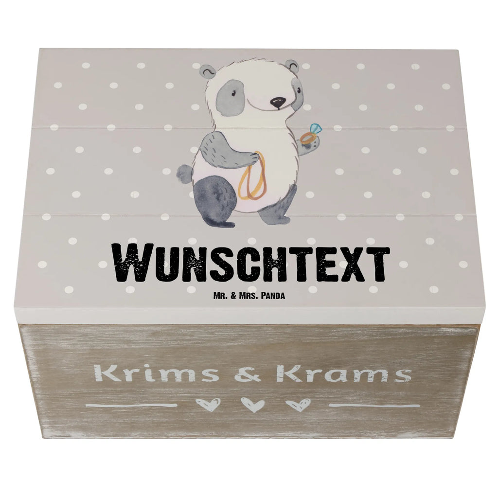 Personalisierte Holzkiste Schmuckverkäufer mit Herz Holzkiste mit Namen, Truhe Personalisiert, Schatzkiste mit Namen, GEschenkdose Personalisiert, mit Namen, Dekokiste mit Namen, Erinnerungsbox mit Namen, Holzkiste Personalisiert, Erinnerungsbox Personalisiert, Kiste Personalisiert, Geschenkbox Personalisiert, Kiste mit Namen, Schatulle Personalisiert, Aufbewahrungsbox Personalisiert, Aufbewahrungsbox mit Namen, Truhe mit Namen, Dekokiste Personalisiert, Schatzkiste Personalisiert, Erinnerungskiste Personalisiert, Schatulle mit Namen, Beruf, Firma, Schenken, Mitarbeiter, Arbeitskollege, Danke, Kollegin, Geschenk, Kollege, Rente, Jubiläum, Abschied, Dankeschön, Ausbildung, Schmied, Juwelier, Schmuckverkäufer, Schmuckwarenhändler, Goldschmied, Schmuckgeschäft, Eröffnung