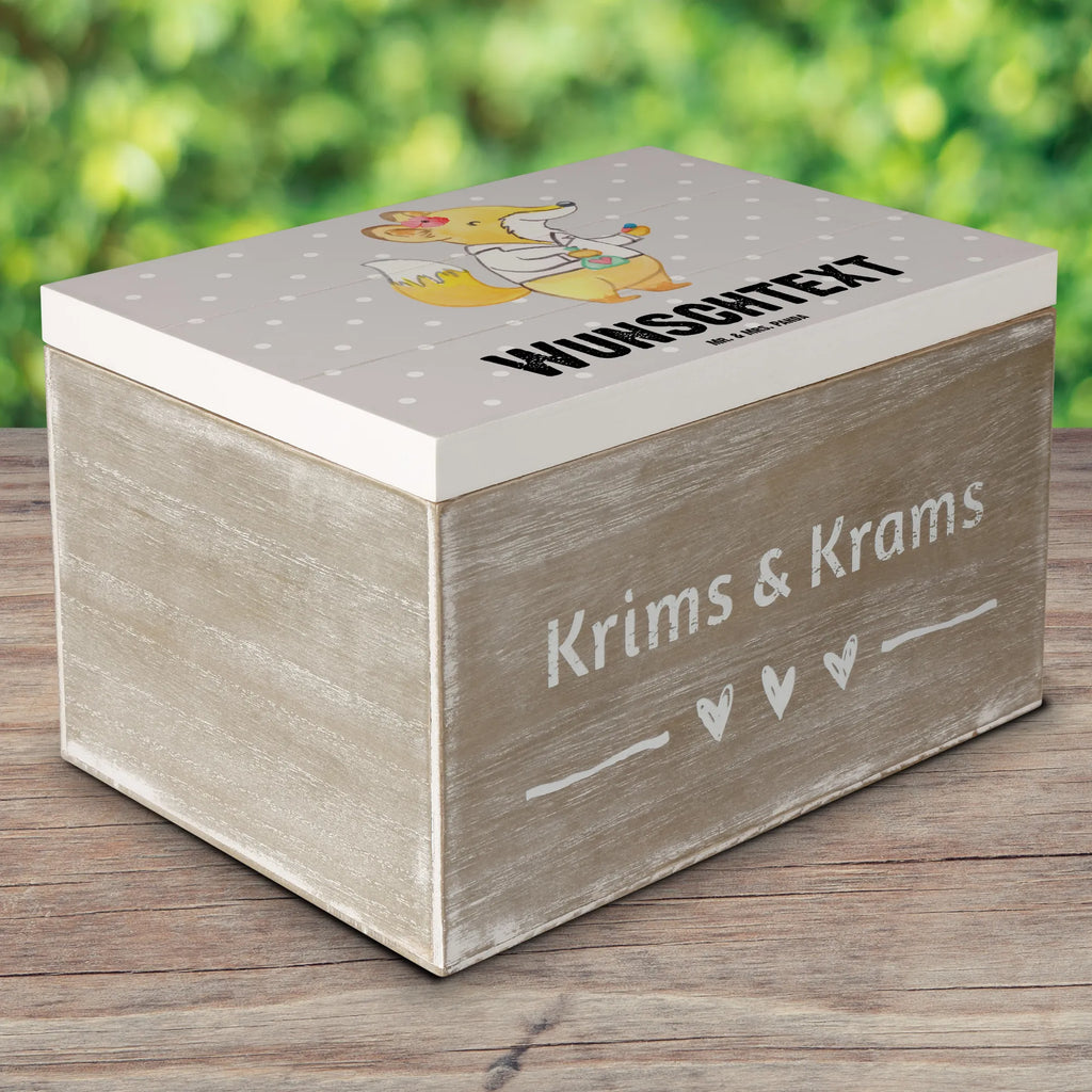 Personalised wooden chest Pharmacist Heart Aufbewahrungsbox mit Namen, Kiste Personalisiert, Schatzkiste mit Namen, Erinnerungskiste Personalisiert, Truhe Personalisiert, Kiste mit Namen, Dekokiste mit Namen, mit Namen, Geschenkbox Personalisiert, Truhe mit Namen, Schatulle Personalisiert, Erinnerungsbox Personalisiert, Schatulle mit Namen, Erinnerungsbox mit Namen, Dekokiste Personalisiert, Schatzkiste Personalisiert, GEschenkdose Personalisiert, Aufbewahrungsbox Personalisiert, Holzkiste Personalisiert, Holzkiste mit Namen, Beruf, Firma, Schenken, Mitarbeiter, Arbeitskollege, Danke, Kollegin, Geschenk, Kollege, Rente, Jubiläum, Abschied, Dankeschön, Ausbildung, Apothekerin, Eröffnung Apotheke, Approbation, Pharmazie, Staatsexamen