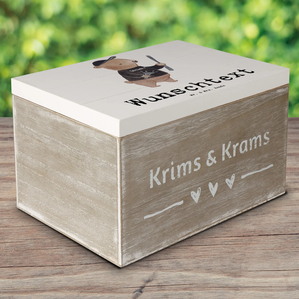 Personalisierte Holzkiste Bodyguard mit Herz Erinnerungsbox mit Namen, Geschenkbox Personalisiert, Kiste mit Namen, Dekokiste Personalisiert, Truhe mit Namen, mit Namen, Holzkiste mit Namen, Erinnerungskiste Personalisiert, Kiste Personalisiert, GEschenkdose Personalisiert, Truhe Personalisiert, Schatulle mit Namen, Schatzkiste Personalisiert, Dekokiste mit Namen, Holzkiste Personalisiert, Aufbewahrungsbox Personalisiert, Schatulle Personalisiert, Erinnerungsbox Personalisiert, Aufbewahrungsbox mit Namen, Schatzkiste mit Namen, Beruf, Firma, Schenken, Mitarbeiter, Arbeitskollege, Danke, Kollegin, Geschenk, Kollege, Rente, Jubiläum, Abschied, Dankeschön, Ausbildung, Personenschützer, Bodyguard