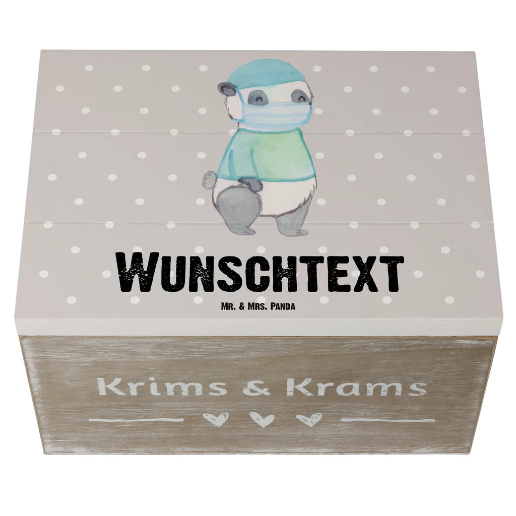 Personalisierte Holzkiste Operationsassistent mit Herz Kiste mit Namen, Schatzkiste mit Namen, Geschenkbox personalisiert, Holzkiste Personalisiert, Erinnerungsbox mit Namen, Dekokiste mit Namen, Schatulle mit Namen, Schatulle Personalisiert, mit Namen, Kiste Personalisiert, Schatzkiste Personalisiert, Aufbewahrungsbox Personalisiert, Erinnerungsbox Personalisiert, Aufbewahrungsbox mit Namen, Erinnerungskiste Personalisiert, Truhe Personalisiert, GEschenkdose personalisiert, Holzkiste mit Namen, Truhe mit Namen, Dekokiste Personalisiert, Erinnerungskiste, Beruf, Ausbildung, Jubiläum, Abschied, Rente, Kollege, Kollegin, Geschenk, Schenken, Arbeitskollege, Mitarbeiter, Firma, Danke, Dankeschön, OP Assistent, Operationstechnischer Assistent, Operationsassistenz, Operationsassistent, OTA