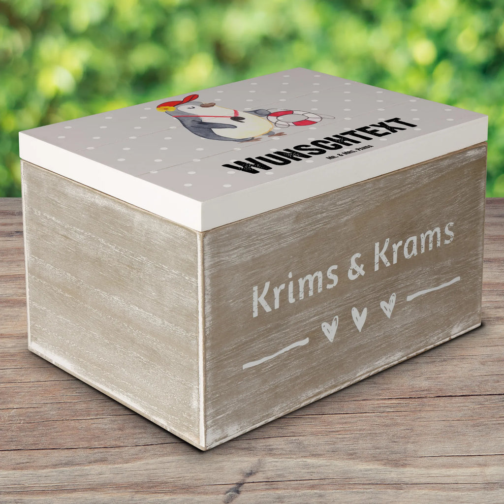 Personalizowane drewniane pudełko ratowniczka serce Schatulle Personalisiert, Schatulle mit Namen, Erinnerungsbox Personalisiert, Truhe Personalisiert, Aufbewahrungsbox Personalisiert, GEschenkdose Personalisiert, Erinnerungsbox mit Namen, Holzkiste mit Namen, Geschenkbox Personalisiert, mit Namen, Schatzkiste mit Namen, Kiste mit Namen, Kiste Personalisiert, Holzkiste Personalisiert, Truhe mit Namen, Erinnerungskiste Personalisiert, Schatzkiste Personalisiert, Aufbewahrungsbox mit Namen, Dekokiste Personalisiert, Dekokiste mit Namen, Beruf, Firma, Schenken, Mitarbeiter, Arbeitskollege, Danke, Kollegin, Geschenk, Kollege, Rente, Jubiläum, Abschied, Dankeschön, Ausbildung, Rettungsschwimmerin, Schwimmbad, Freibad, Badeanstalt, Schwimmmeisterin, Schwimmschule, Bademeisterin, Schwimmverein