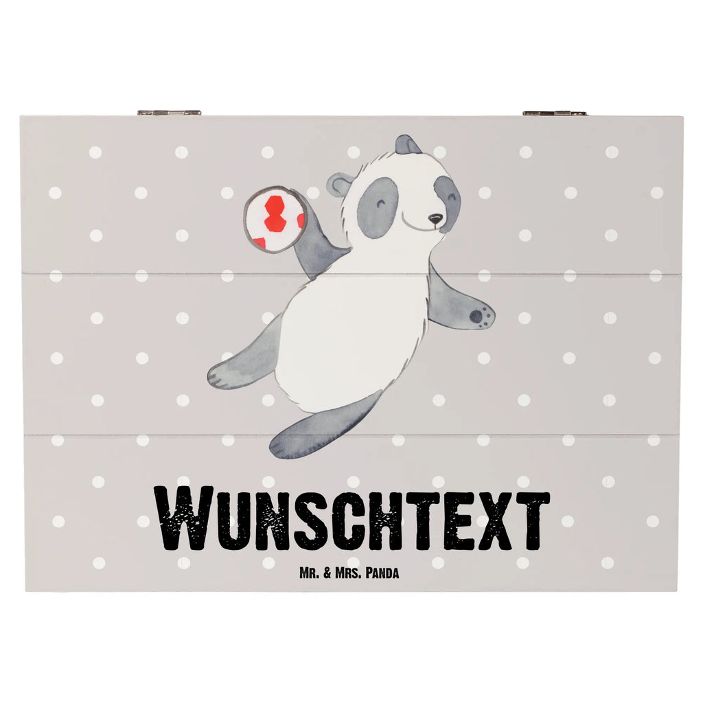 Personalisierte Holzkiste Panda Handball spielen Dekokiste Personalisiert, Schatzkiste mit Namen, Dekokiste mit Namen, Truhe mit Namen, Erinnerungsbox Personalisiert, Kiste Personalisiert, Schatulle Personalisiert, Truhe Personalisiert, Holzkiste mit Namen, Erinnerungsbox mit Namen, Kiste mit Namen, Holzkiste Personalisiert, Erinnerungskiste Personalisiert, Schatulle mit Namen, Geschenkbox Personalisiert, Aufbewahrungsbox Personalisiert, GEschenkdose Personalisiert, Schatzkiste Personalisiert, mit Namen, Aufbewahrungsbox mit Namen, Geschenk, Schenken, Sport, Sportart, Hobby, Danke, Dankeschön, Auszeichnung, Gewinn, Sportler, Handball spielen, Handball Turnier, Handball Club, Handball Verein