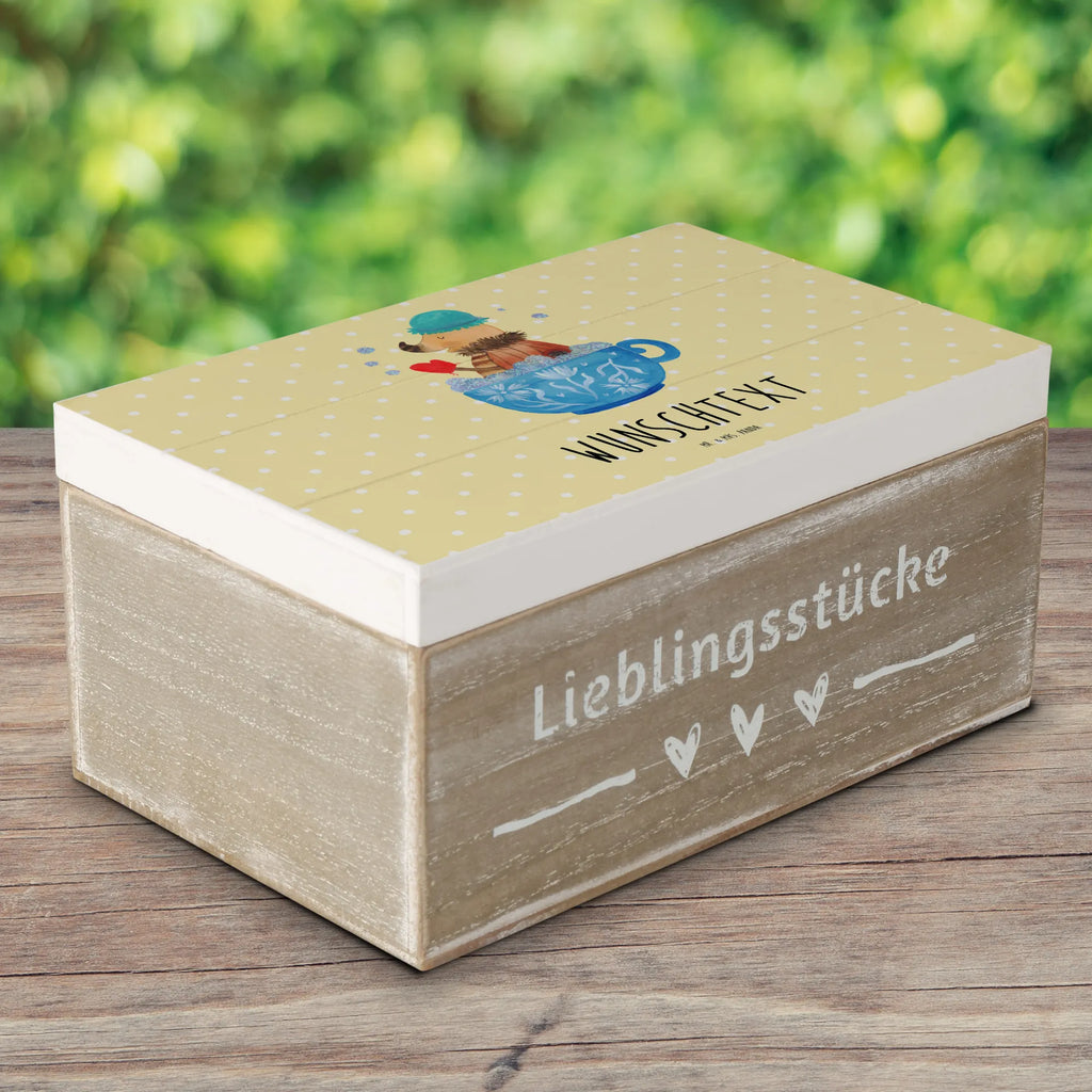 Personalised wooden chest Moth foam bath Kiste mit Namen, Schatulle Personalisiert, Truhe mit Namen, Aufbewahrungsbox mit Namen, mit Namen, Holzkiste mit Namen, Aufbewahrungsbox Personalisiert, Truhe Personalisiert, Holzkiste Personalisiert, Schatzkiste Personalisiert, Dekokiste mit Namen, Geschenkbox Personalisiert, Erinnerungsbox mit Namen, GEschenkdose Personalisiert, Kiste Personalisiert, Dekokiste Personalisiert, Erinnerungsbox Personalisiert, Schatzkiste mit Namen, Erinnerungskiste Personalisiert, Schatulle mit Namen, Lustige Sprüche, Tiere, Tiermotive, Gute Laune, Badezimmerdeko, Träumen, Badezimmer, Nachtfalter, Schaumbad, Verträumt, Bad, Ziele, Baden, WC, Tasse, Zeitmanagement