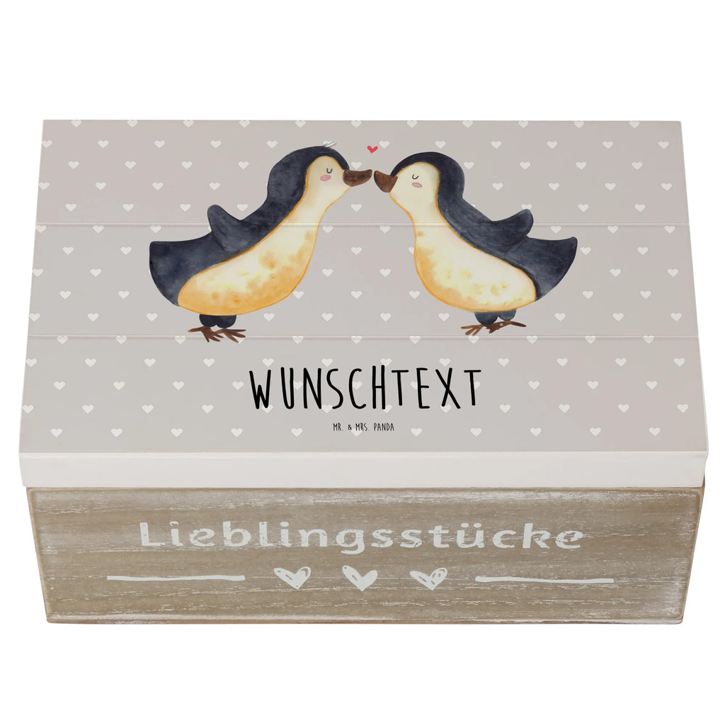 Personalisierte Holzkiste Pinguin Liebe Holzkiste mit Namen, Dekokiste Personalisiert, Aufbewahrungsbox mit Namen, Holzkiste Personalisiert, Erinnerungsbox Personalisiert, Schatulle Personalisiert, Kiste Personalisiert, GEschenkdose personalisiert, Schatzkiste mit Namen, Aufbewahrungsbox Personalisiert, Erinnerungskiste Personalisiert, Dekokiste mit Namen, Erinnerungskiste, Truhe Personalisiert, Kiste mit Namen, Erinnerungsbox mit Namen, Schatzkiste Personalisiert, Geschenkbox personalisiert, Truhe mit Namen, mit Namen, Schatulle mit Namen, Liebe, Partner, Freund, Freundin, Ehemann, Ehefrau, Heiraten, Verlobung, Heiratsantrag, Liebesgeschenk, Jahrestag, Hocheitstag, Geschenk Hochzeitstag, Pinguin, Hochzeitstag, Verlobter, Verlobte, Pinguinpaar, Pinguin Paar, Geschenkidee, Love, Liebesspruch, Hochzeit, Geschenk Freundin, Pinguine, Paar, Geschenk Freund, Liebesbeweis, Gastgeschenk, Pärchen. Liebespaar, Pinguin Liebe