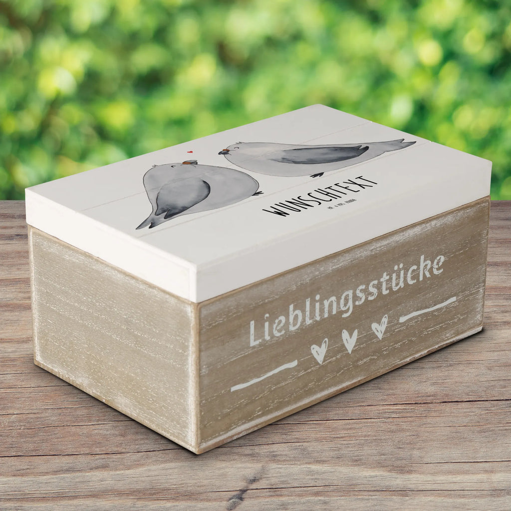 Personalised wooden chest Turtledoves in love Dekokiste mit Namen, Erinnerungskiste Personalisiert, Geschenkbox personalisiert, Kiste mit Namen, Erinnerungskiste, Erinnerungsbox Personalisiert, Schatulle mit Namen, Erinnerungsbox mit Namen, Dekokiste Personalisiert, Holzkiste Personalisiert, Holzkiste mit Namen, Schatulle Personalisiert, Truhe mit Namen, Truhe Personalisiert, Kiste Personalisiert, Aufbewahrungsbox mit Namen, Aufbewahrungsbox Personalisiert, Schatzkiste Personalisiert, GEschenkdose personalisiert, Schatzkiste mit Namen, mit Namen, Partner, Ehemann, Heiratsantrag, Ehefrau, Liebe, Freund, Hocheitstag, Liebesgeschenk, Jahrestag, Freundin, Heiraten, Verlobung, Turteltäubchen, Verheiratet, Tauben, Liebesbeweis, Hochzeitstag, Verliebt, Turteltauben, Geschenk Freundin, Geschenk Freund, Verlobt, Geschenk Hochzeit