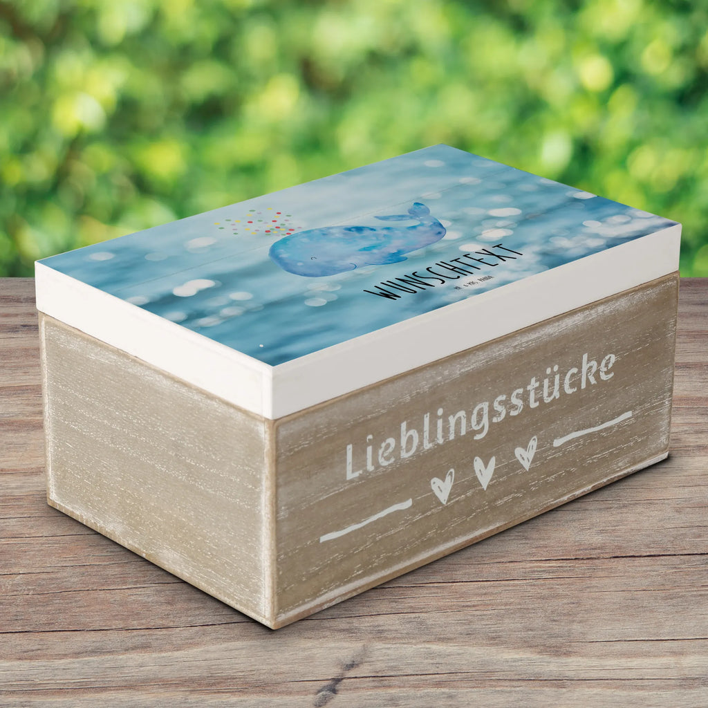 Personalised wooden chest whale confetti Erinnerungskiste, Kiste Personalisiert, mit Namen, Erinnerungsbox mit Namen, Holzkiste Personalisiert, Geschenkbox personalisiert, Schatzkiste mit Namen, Holzkiste mit Namen, Dekokiste mit Namen, Aufbewahrungsbox mit Namen, Aufbewahrungsbox Personalisiert, Schatulle Personalisiert, Dekokiste Personalisiert, Erinnerungsbox Personalisiert, Kiste mit Namen, Erinnerungskiste Personalisiert, GEschenkdose personalisiert, Schatzkiste Personalisiert, Truhe mit Namen, Schatulle mit Namen, Truhe Personalisiert, Meerestiere, Meer, Urlaub, Lebensabschnitt, Geburtstag, Motivation, Neuanfang, Wal, Trennung, Neustart, Diät, Konfetti, Wale, Abnehmen