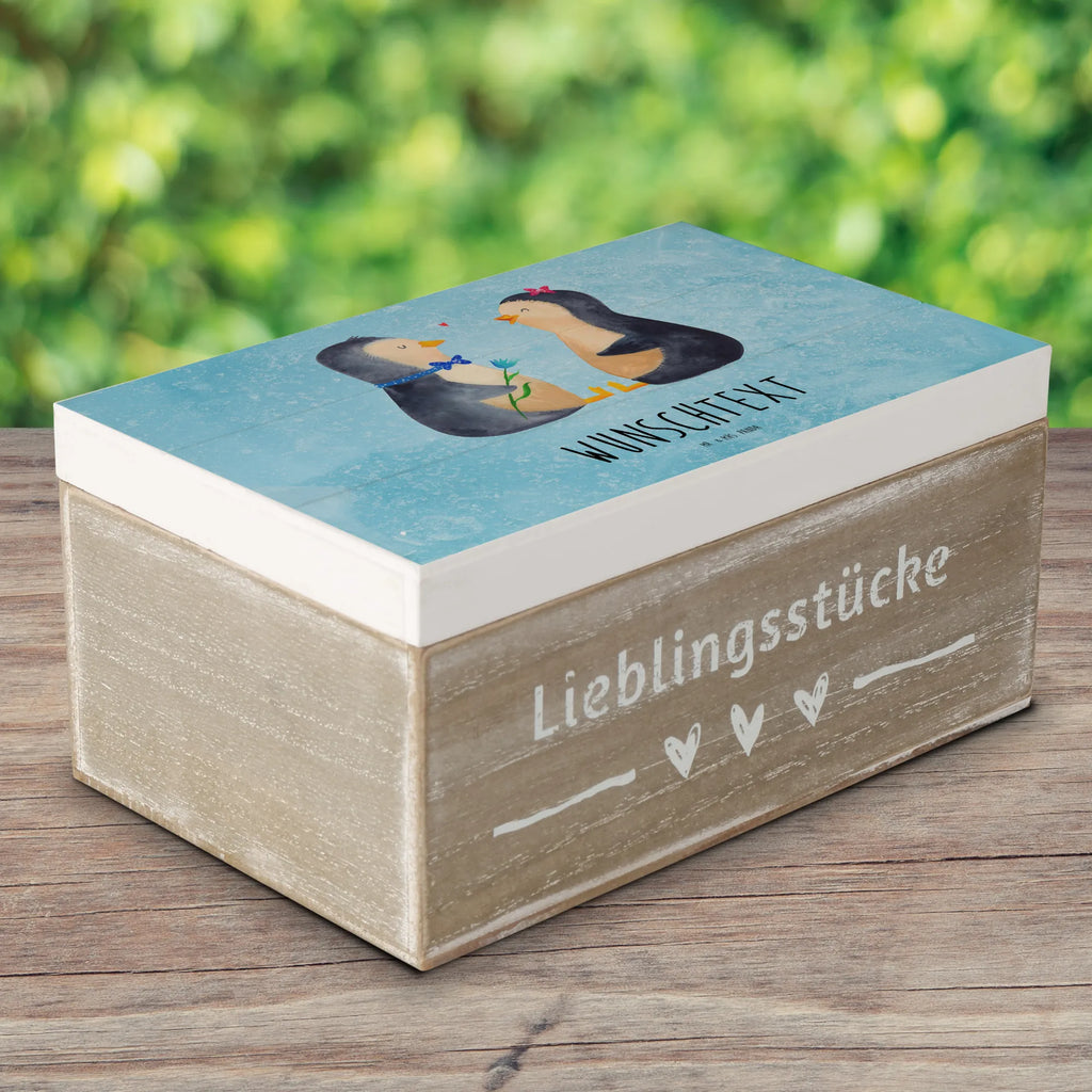 Personalizowane drewniane pudełko Pingwin para Schatzkiste Personalisiert, Aufbewahrungsbox Personalisiert, Holzkiste mit Namen, Schatzkiste mit Namen, GEschenkdose Personalisiert, mit Namen, Aufbewahrungsbox mit Namen, Kiste Personalisiert, Geschenkbox Personalisiert, Erinnerungsbox Personalisiert, Truhe Personalisiert, Schatulle mit Namen, Schatulle Personalisiert, Dekokiste Personalisiert, Truhe mit Namen, Kiste mit Namen, Erinnerungskiste Personalisiert, Erinnerungsbox mit Namen, Holzkiste Personalisiert, Dekokiste mit Namen, Pinguin, Liebespaar, Große Liebe, Traumpaar, Hochzeit, Verlobung, Liebesgeschenk, Jahrestag, Hochzeitstag, Hochzeitsgeschenk, Liebe, Pinguine, Liebesbeweis