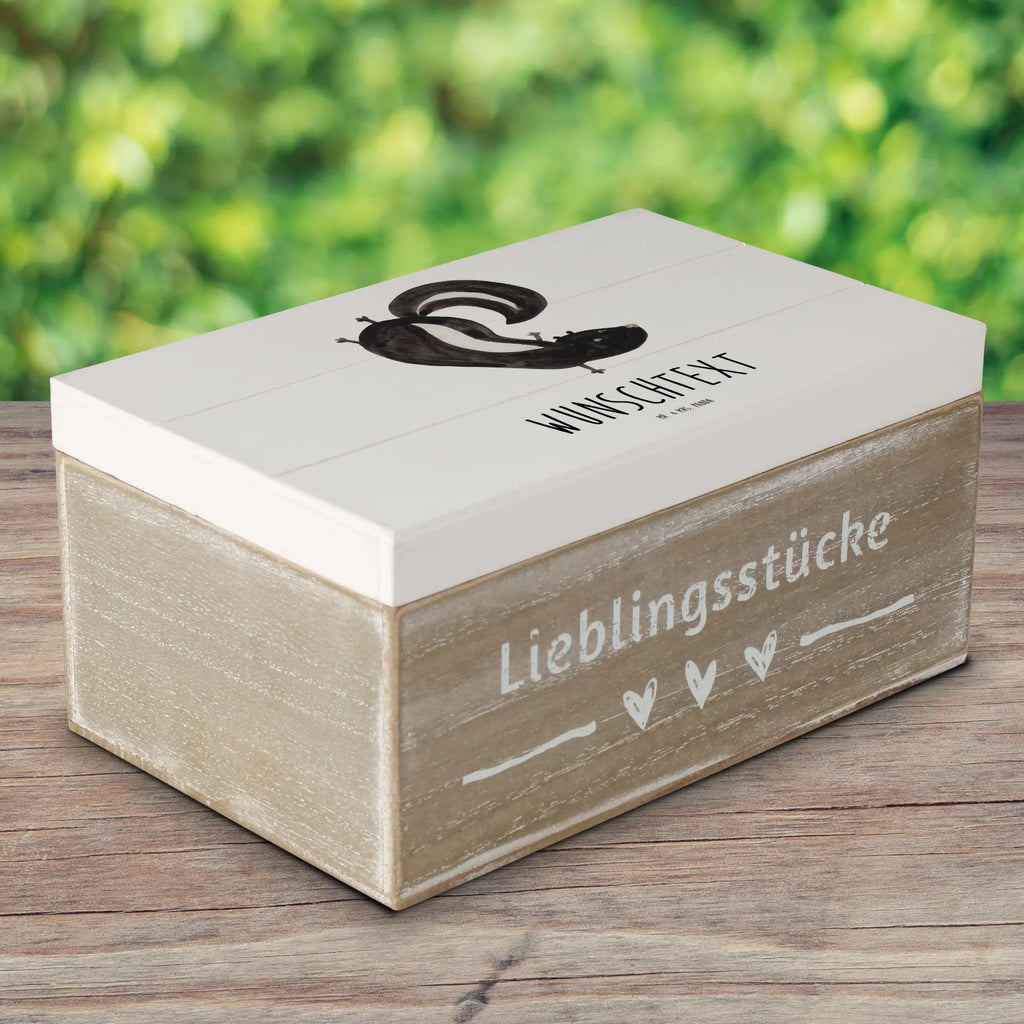 Personalizowane drewniane pudełko skunks stojka Holzkiste mit Namen, Truhe mit Namen, Dekokiste Personalisiert, GEschenkdose Personalisiert, Erinnerungsbox mit Namen, Dekokiste mit Namen, Truhe Personalisiert, Kiste mit Namen, Erinnerungsbox Personalisiert, Schatzkiste mit Namen, Schatulle Personalisiert, Schatzkiste Personalisiert, Holzkiste Personalisiert, mit Namen, Geschenkbox Personalisiert, Kiste Personalisiert, Erinnerungskiste Personalisiert, Aufbewahrungsbox Personalisiert, Aufbewahrungsbox mit Namen, Schatulle mit Namen, Stinktier, Skunk, Verpielt, Kind, Stinki, Stinker, Spielplatz, Wildtier, Raubtier