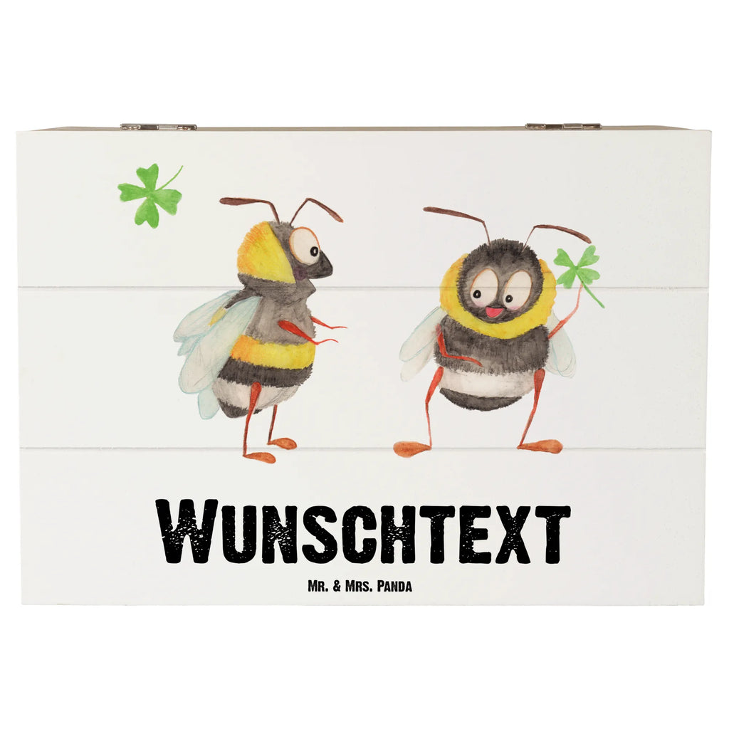 Personalisierte Holzkiste Hummeln Kleeblatt Erinnerungsbox mit Namen, Dekokiste mit Namen, Dekokiste Personalisiert, Truhe mit Namen, Holzkiste mit Namen, Kiste Personalisiert, Truhe Personalisiert, Schatzkiste Personalisiert, Schatzkiste mit Namen, Aufbewahrungsbox Personalisiert, Schatulle Personalisiert, Geschenkbox Personalisiert, Schatulle mit Namen, Kiste mit Namen, Erinnerungsbox Personalisiert, GEschenkdose Personalisiert, Holzkiste Personalisiert, mit Namen, Erinnerungskiste Personalisiert, Aufbewahrungsbox mit Namen, Lustige Sprüche, Tiere, Tiermotive, Gute Laune, glücklich sein, Hummel, Spruch Fröhlich, Biene, Biene Deko, Spruch schön, glücklich Werden, Spruch Positiv