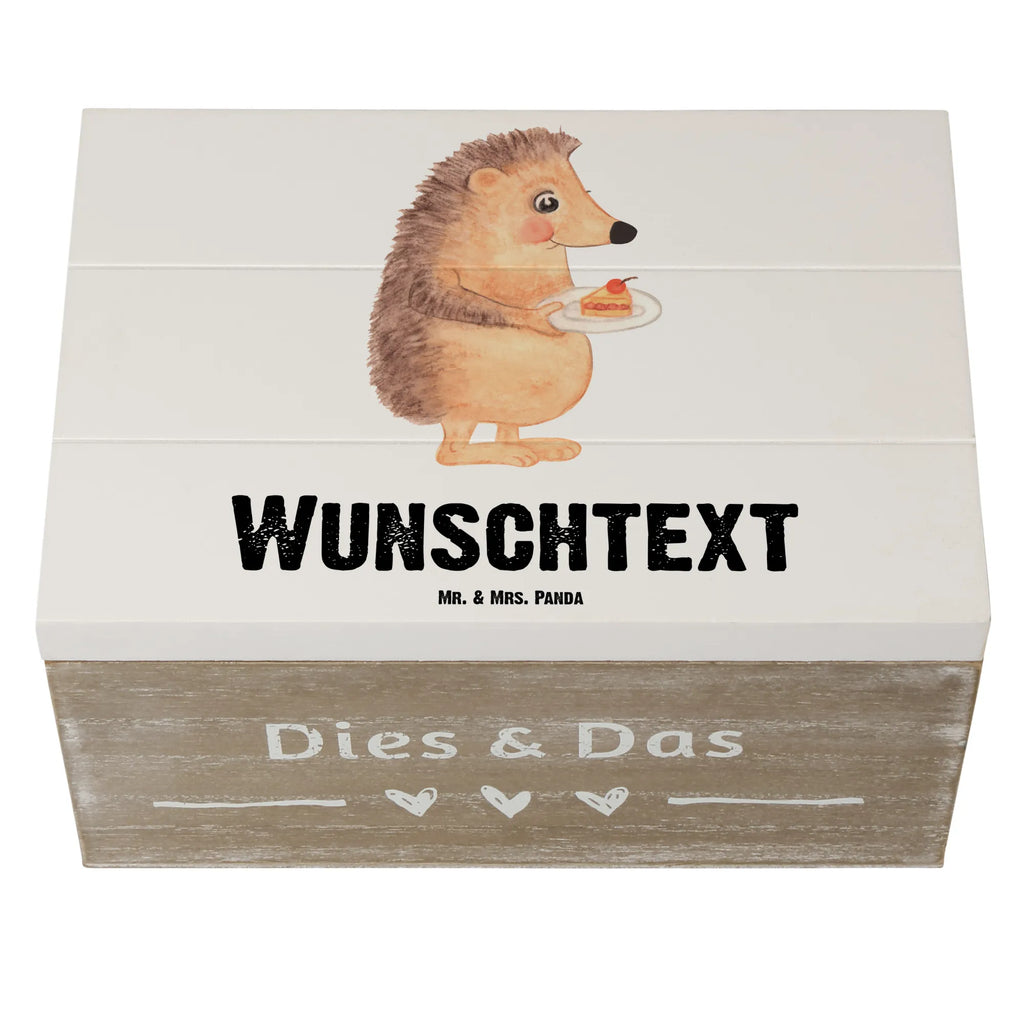 Personalisierte Holzkiste Igel Kuchenstück Kiste Personalisiert, Aufbewahrungsbox mit Namen, Holzkiste mit Namen, mit Namen, Schatzkiste mit Namen, Truhe mit Namen, Truhe Personalisiert, Erinnerungsbox mit Namen, Erinnerungskiste Personalisiert, Kiste mit Namen, GEschenkdose Personalisiert, Erinnerungsbox Personalisiert, Schatulle mit Namen, Aufbewahrungsbox Personalisiert, Schatzkiste Personalisiert, Geschenkbox Personalisiert, Dekokiste Personalisiert, Schatulle Personalisiert, Dekokiste mit Namen, Holzkiste Personalisiert, Lustige Sprüche, Tiere, Tiermotive, Gute Laune, Kuchen, Igel, Backen Geschenk, Torte, Kuchen Backen, Geburtstagskuchen, Essen Spruch, Einladung Party