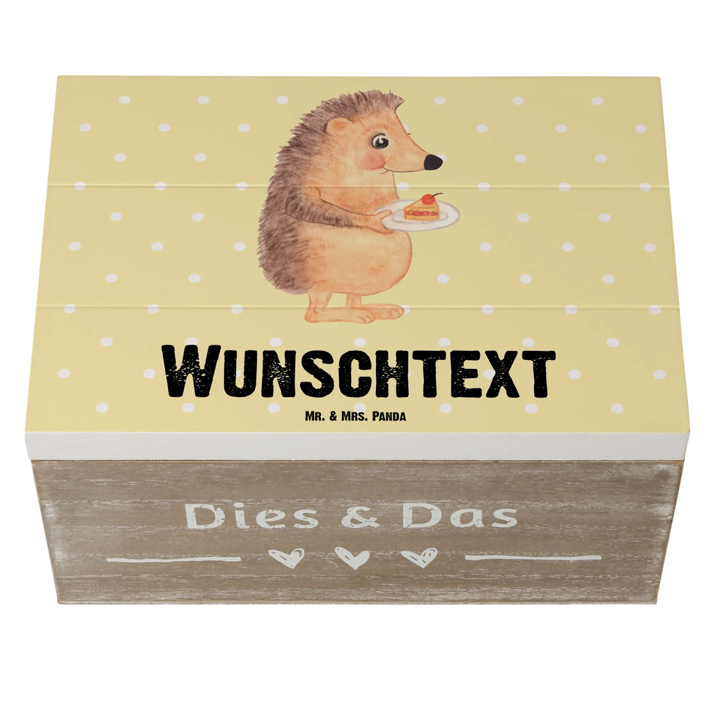 Personalisierte Holzkiste Igel Kuchenstück Kiste Personalisiert, Aufbewahrungsbox mit Namen, Holzkiste mit Namen, mit Namen, Schatzkiste mit Namen, Truhe mit Namen, Truhe Personalisiert, Erinnerungsbox mit Namen, Erinnerungskiste Personalisiert, Kiste mit Namen, GEschenkdose Personalisiert, Erinnerungsbox Personalisiert, Schatulle mit Namen, Aufbewahrungsbox Personalisiert, Schatzkiste Personalisiert, Geschenkbox Personalisiert, Dekokiste Personalisiert, Schatulle Personalisiert, Dekokiste mit Namen, Holzkiste Personalisiert, Lustige Sprüche, Tiere, Tiermotive, Gute Laune, Kuchen, Igel, Backen Geschenk, Torte, Kuchen Backen, Geburtstagskuchen, Essen Spruch, Einladung Party