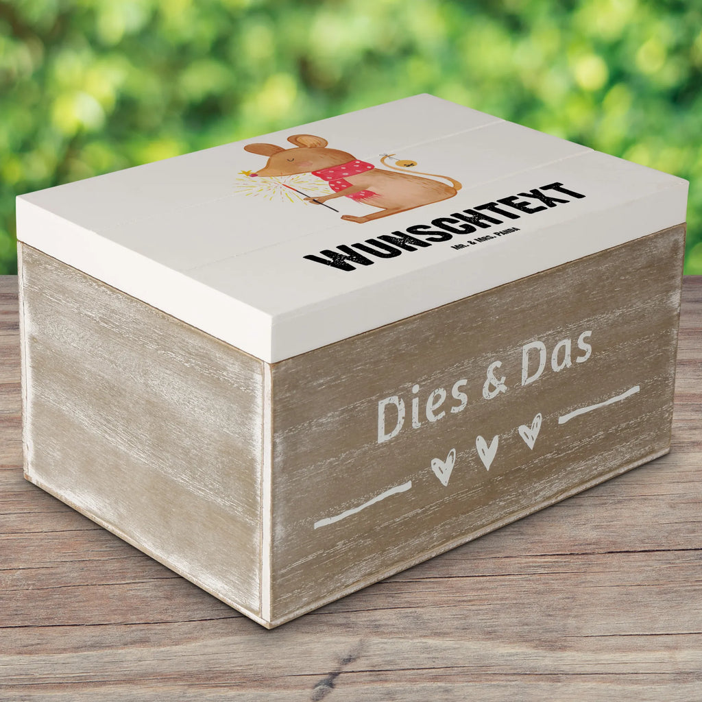 Personalizowane drewniane pudełko mysz Boże Narodzenie Erinnerungsbox mit Namen, Truhe mit Namen, GEschenkdose Personalisiert, Kiste mit Namen, Schatzkiste Personalisiert, Dekokiste Personalisiert, Schatulle Personalisiert, Schatzkiste mit Namen, Dekokiste mit Namen, Schatulle mit Namen, Aufbewahrungsbox Personalisiert, Erinnerungsbox Personalisiert, Holzkiste Personalisiert, Aufbewahrungsbox mit Namen, mit Namen, Truhe Personalisiert, Kiste Personalisiert, Holzkiste mit Namen, Geschenkbox Personalisiert, Erinnerungskiste Personalisiert, Heiligabend, Wintermotiv, Nikolaus, Weihnachtsdeko, Advent, Winter, Weihnachten, Mäuschen, Maus, Weihnachtswunder, Weihnachtsmotiv, Weihnachtsgruß, Frohe Weihnachten