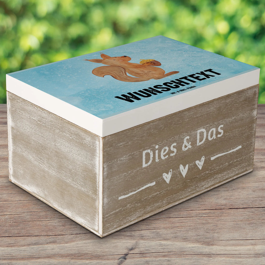 Personalised wooden chest Squirrel Christmas Truhe Personalisiert, Schatulle Personalisiert, Schatulle mit Namen, Geschenkbox Personalisiert, Truhe mit Namen, Dekokiste Personalisiert, Schatzkiste mit Namen, Holzkiste mit Namen, Erinnerungskiste Personalisiert, Erinnerungsbox Personalisiert, Schatzkiste Personalisiert, Aufbewahrungsbox Personalisiert, GEschenkdose Personalisiert, Kiste Personalisiert, Erinnerungsbox mit Namen, Dekokiste mit Namen, Aufbewahrungsbox mit Namen, Kiste mit Namen, Holzkiste Personalisiert, mit Namen, Weihnachten, Winter, Weihnachtsdeko, Nikolaus, Advent, Heiligabend, Wintermotiv, Weihnachtsgruß, Frohe Weihnachten, Vogel, Neujahr, Guten Rutsch, Frohes Neues Jahr, Weihnachtsmotiv