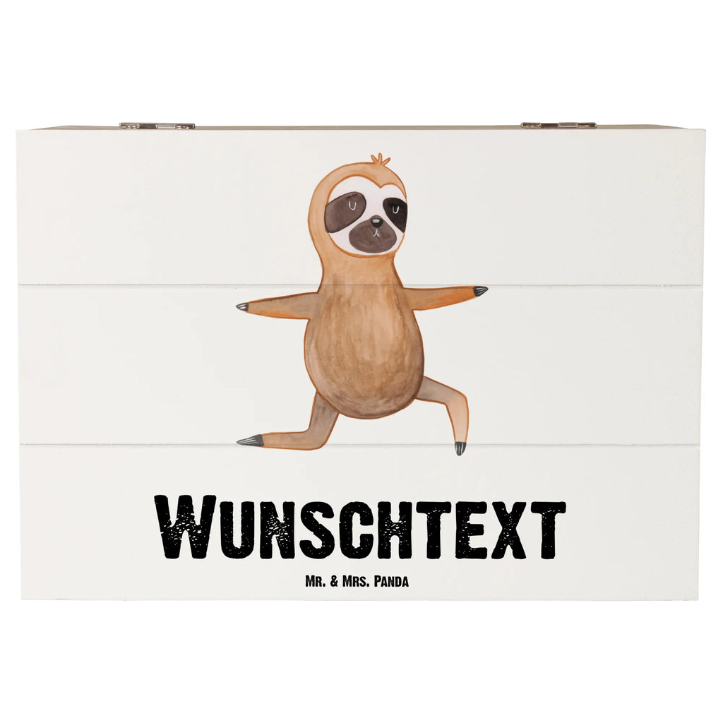 Personalisierte Holzkiste Faultier Yoga Truhe mit Namen, Dekokiste Personalisiert, Erinnerungsbox mit Namen, Schatzkiste Personalisiert, Holzkiste Personalisiert, Holzkiste mit Namen, Erinnerungsbox Personalisiert, Dekokiste mit Namen, Geschenkbox Personalisiert, Schatulle mit Namen, Aufbewahrungsbox Personalisiert, Kiste Personalisiert, GEschenkdose Personalisiert, Truhe Personalisiert, mit Namen, Erinnerungskiste Personalisiert, Aufbewahrungsbox mit Namen, Kiste mit Namen, Schatulle Personalisiert, Schatzkiste mit Namen, Faultier, Faultier Deko, Faultier Geschenk, Lieblingstier, Gelassenheit, faul, Entspannung, Krieger, Faultiere, Yogaübungen, Yoga, Meditation, Namaste, Atmung