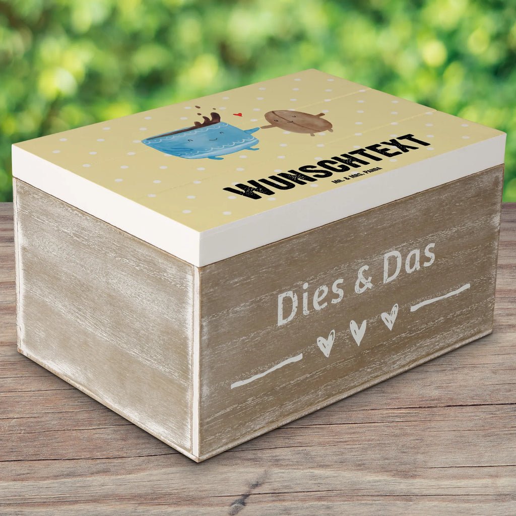 Personalised wooden chest Coffee Bean Truhe mit Namen, Truhe Personalisiert, GEschenkdose Personalisiert, Schatulle Personalisiert, Aufbewahrungsbox mit Namen, Geschenkbox Personalisiert, mit Namen, Erinnerungsbox mit Namen, Dekokiste Personalisiert, Erinnerungskiste Personalisiert, Kiste Personalisiert, Schatzkiste mit Namen, Schatulle mit Namen, Holzkiste Personalisiert, Schatzkiste Personalisiert, Kiste mit Namen, Erinnerungsbox Personalisiert, Aufbewahrungsbox Personalisiert, Holzkiste mit Namen, Dekokiste mit Namen, Lustige Sprüche, Tiere, Tiermotive, Gute Laune, Kaffee, Kaffeebohne, Genuss, Zufriedenheit, Glück