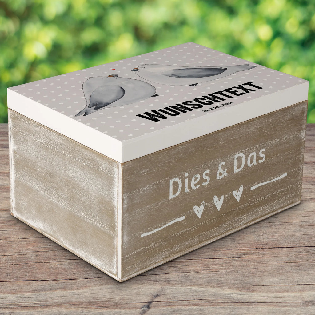 Personalised wooden chest Turtledoves in love Dekokiste mit Namen, Erinnerungskiste Personalisiert, Geschenkbox personalisiert, Kiste mit Namen, Erinnerungskiste, Erinnerungsbox Personalisiert, Schatulle mit Namen, Erinnerungsbox mit Namen, Dekokiste Personalisiert, Holzkiste Personalisiert, Holzkiste mit Namen, Schatulle Personalisiert, Truhe mit Namen, Truhe Personalisiert, Kiste Personalisiert, Aufbewahrungsbox mit Namen, Aufbewahrungsbox Personalisiert, Schatzkiste Personalisiert, GEschenkdose personalisiert, Schatzkiste mit Namen, mit Namen, Partner, Ehemann, Heiratsantrag, Ehefrau, Liebe, Freund, Hocheitstag, Liebesgeschenk, Jahrestag, Freundin, Heiraten, Verlobung, Turteltäubchen, Verheiratet, Tauben, Liebesbeweis, Hochzeitstag, Verliebt, Turteltauben, Geschenk Freundin, Geschenk Freund, Verlobt, Geschenk Hochzeit