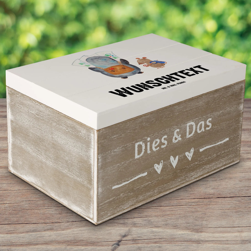 Personalizowane drewniane pudełko Pingwin i Mysz Wędrowcy Truhe mit Namen, Aufbewahrungsbox mit Namen, Dekokiste Personalisiert, mit Namen, Schatulle Personalisiert, Schatzkiste mit Namen, GEschenkdose Personalisiert, Kiste Personalisiert, Holzkiste Personalisiert, Schatzkiste Personalisiert, Geschenkbox Personalisiert, Holzkiste mit Namen, Schatulle mit Namen, Erinnerungskiste Personalisiert, Truhe Personalisiert, Aufbewahrungsbox Personalisiert, Erinnerungsbox Personalisiert, Kiste mit Namen, Dekokiste mit Namen, Erinnerungsbox mit Namen, Pinguin, Roadtrip, Wanderlust, Abenteurer, Pinguine, Wandern, Abenteuer, Ausflug