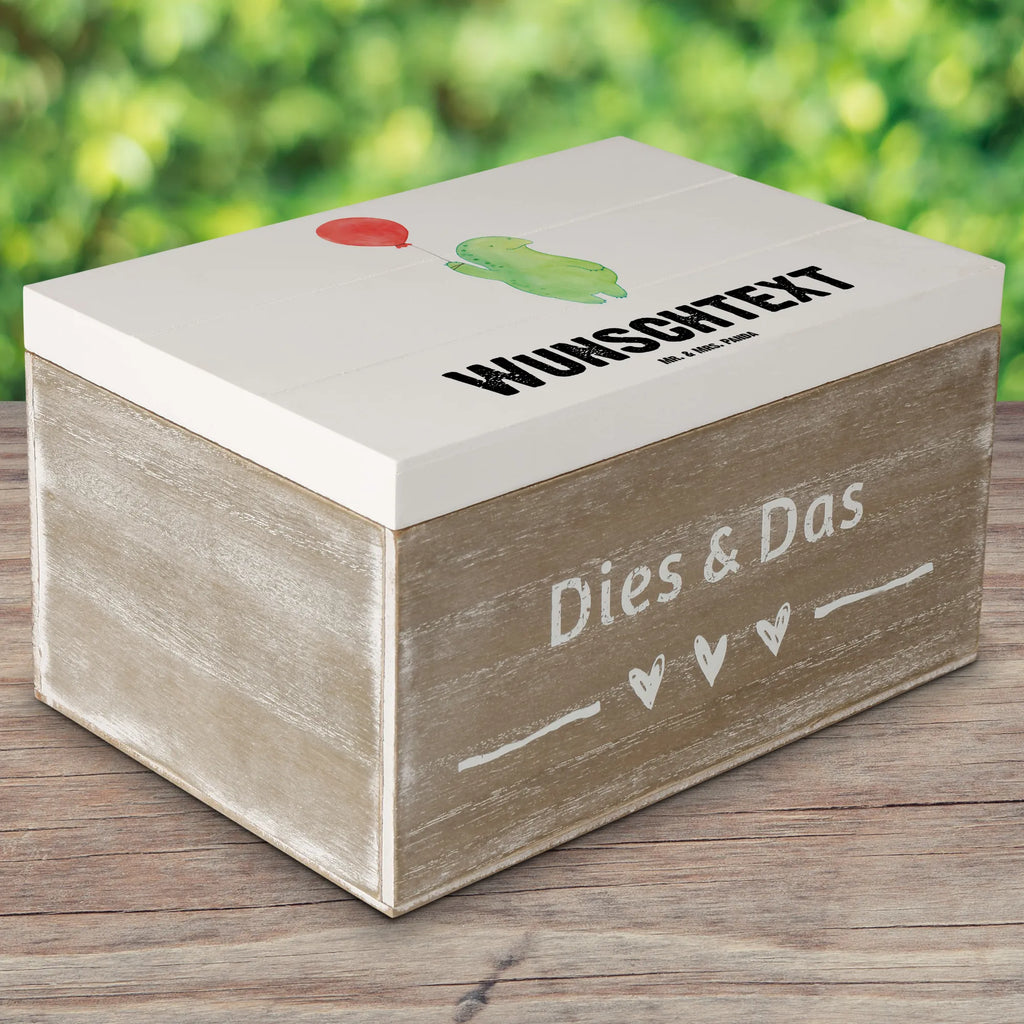 Personalisierte Holzkiste Schildkröte Luftballon Erinnerungskiste Personalisiert, Erinnerungsbox Personalisiert, Kiste Personalisiert, Kiste mit Namen, Truhe Personalisiert, Schatulle mit Namen, Truhe mit Namen, Holzkiste mit Namen, Holzkiste Personalisiert, Schatzkiste Personalisiert, Dekokiste Personalisiert, Schatzkiste mit Namen, Aufbewahrungsbox mit Namen, Aufbewahrungsbox Personalisiert, Geschenkbox Personalisiert, GEschenkdose Personalisiert, Schatulle Personalisiert, mit Namen, Erinnerungsbox mit Namen, Dekokiste mit Namen, Schildkröte, Motivation, Mutausbruch, Motivationsspruch, Schildkröten