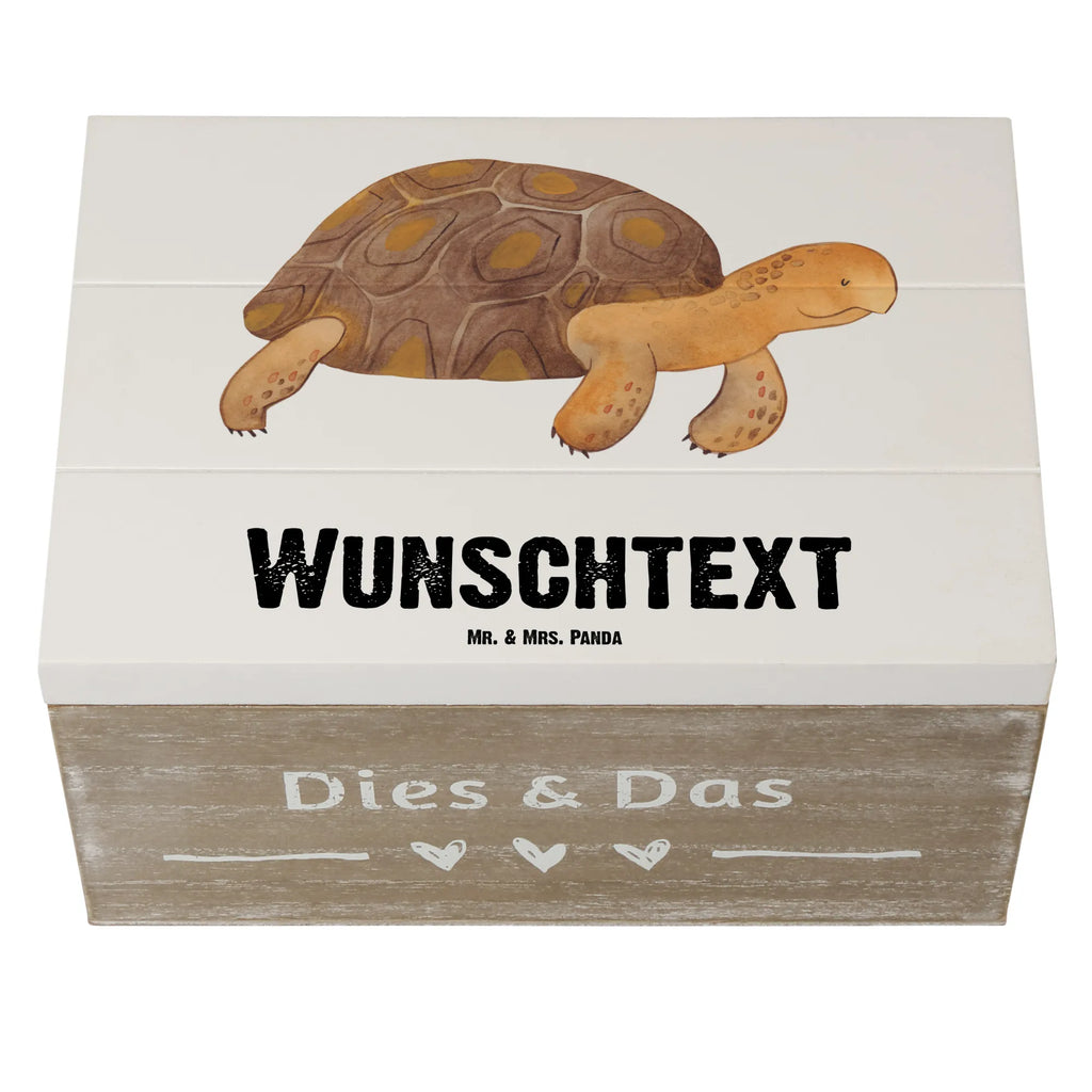 Personalised wooden chest tortoise March Truhe mit Namen, Schatulle mit Namen, Dekokiste mit Namen, Holzkiste Personalisiert, Dekokiste Personalisiert, Kiste Personalisiert, Aufbewahrungsbox Personalisiert, Schatzkiste mit Namen, Erinnerungsbox mit Namen, Kiste mit Namen, Holzkiste mit Namen, Geschenkbox Personalisiert, Aufbewahrungsbox mit Namen, Schatzkiste Personalisiert, GEschenkdose Personalisiert, Erinnerungsbox Personalisiert, mit Namen, Schatulle Personalisiert, Erinnerungskiste Personalisiert, Truhe Personalisiert, Urlaub, Meerestiere, Meer, Schildkröten, Get Lost, Motivation, Abenteuer, Schildkröte, Lieblingsmensch, Neustart, Reiselust, Inspiration
