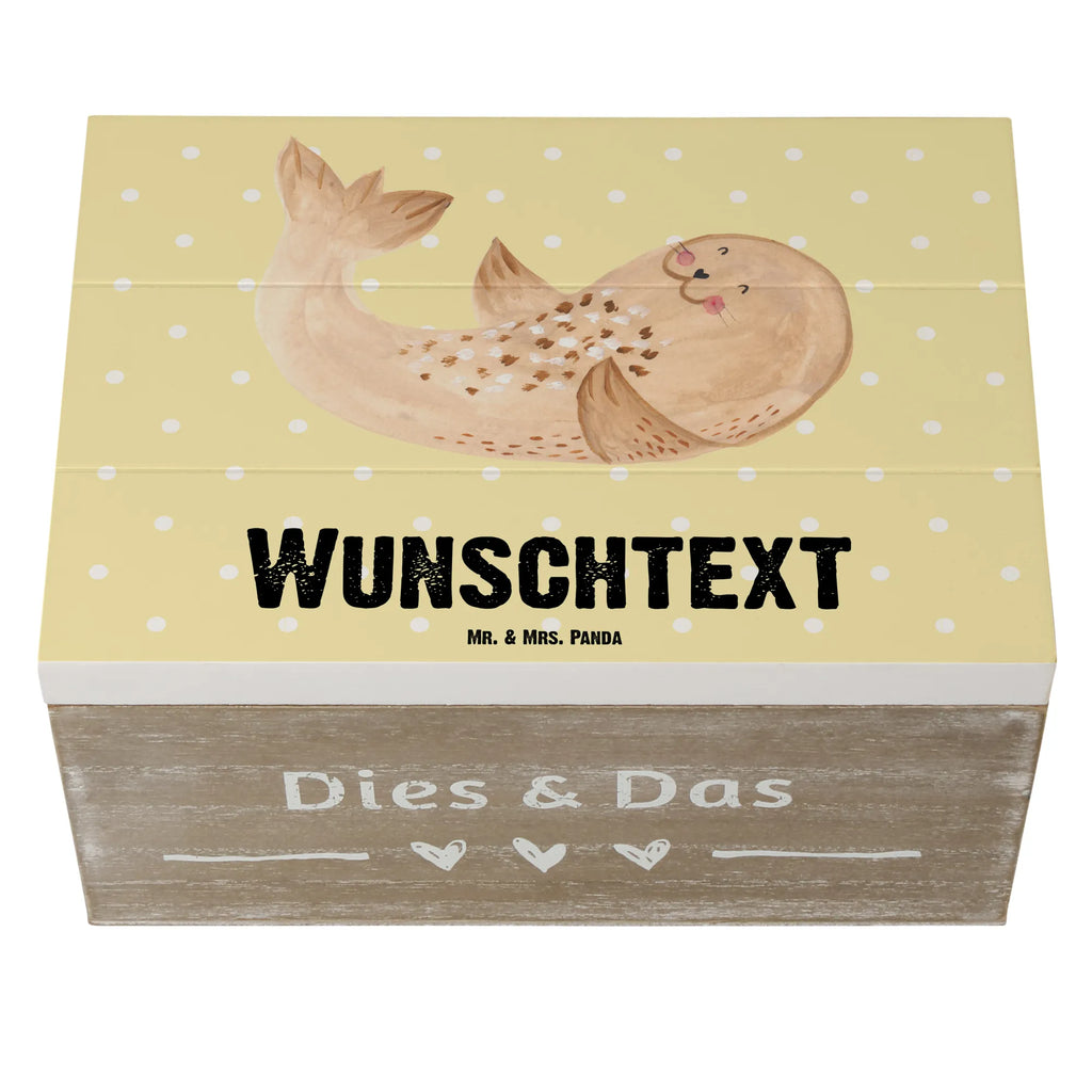 Personalisierte Holzkiste Robbe liegend Schatulle mit Namen, Schatzkiste mit Namen, mit Namen, Holzkiste mit Namen, Kiste Personalisiert, Aufbewahrungsbox Personalisiert, Geschenkbox Personalisiert, Dekokiste Personalisiert, Kiste mit Namen, Erinnerungsbox mit Namen, Erinnerungskiste Personalisiert, Schatzkiste Personalisiert, Erinnerungsbox Personalisiert, Holzkiste Personalisiert, Aufbewahrungsbox mit Namen, Truhe Personalisiert, GEschenkdose Personalisiert, Truhe mit Namen, Dekokiste mit Namen, Schatulle Personalisiert, Lustige Sprüche, Tiere, Tiermotive, Gute Laune, Nordsee, Seehund, Robbe, Meerestier, Strand, Lachen, Freude, Ostsee, Robben