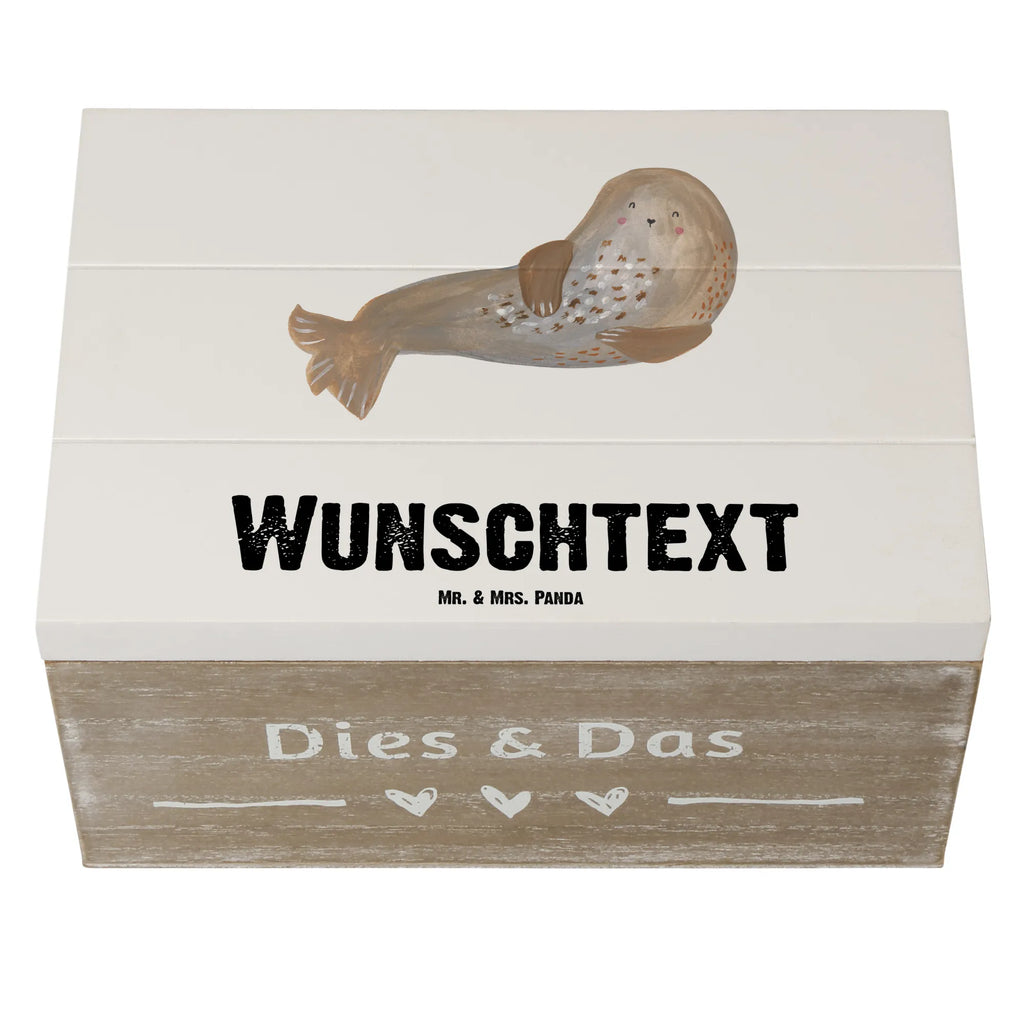 Personalisierte Holzkiste Robbe lachend Kiste mit Namen, Dekokiste Personalisiert, Truhe mit Namen, Truhe Personalisiert, Erinnerungskiste Personalisiert, mit Namen, Aufbewahrungsbox Personalisiert, Holzkiste Personalisiert, Dekokiste mit Namen, Holzkiste mit Namen, GEschenkdose Personalisiert, Schatzkiste mit Namen, Schatulle Personalisiert, Aufbewahrungsbox mit Namen, Erinnerungsbox mit Namen, Schatzkiste Personalisiert, Schatulle mit Namen, Kiste Personalisiert, Geschenkbox Personalisiert, Erinnerungsbox Personalisiert, Lustige Sprüche, Tiere, Tiermotive, Gute Laune, Meerestier, Robben, Nordsee, Ostsee, Strand, Seehund, Robbe