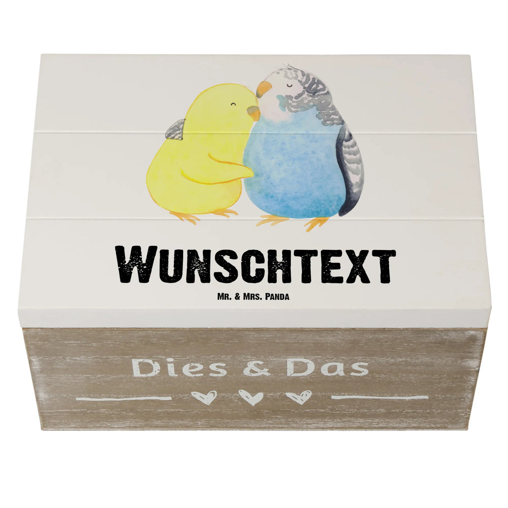 Personalisierte Holzkiste Wellensittich Liebe Truhe Personalisiert, Geschenkbox personalisiert, Schatzkiste mit Namen, Kiste mit Namen, Schatulle Personalisiert, GEschenkdose personalisiert, mit Namen, Erinnerungskiste, Truhe mit Namen, Dekokiste mit Namen, Aufbewahrungsbox Personalisiert, Kiste Personalisiert, Erinnerungsbox mit Namen, Holzkiste Personalisiert, Erinnerungsbox Personalisiert, Holzkiste mit Namen, Schatulle mit Namen, Erinnerungskiste Personalisiert, Aufbewahrungsbox mit Namen, Schatzkiste Personalisiert, Dekokiste Personalisiert, Liebe, Partner, Freund, Freundin, Ehemann, Ehefrau, Heiraten, Verlobung, Heiratsantrag, Liebesgeschenk, Jahrestag, Hocheitstag, Vögel, Kuscheln, Wellensittich, Nähe, Vertrauen