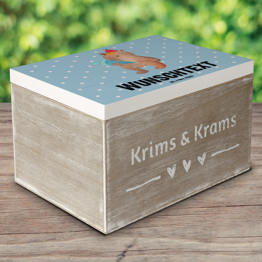 Personalizowane drewniane pudełko Niedźwiedź Torebka szkolna Erinnerungskiste Personalisiert, Erinnerungsbox mit Namen, Holzkiste Personalisiert, mit Namen, Erinnerungsbox Personalisiert, Kiste mit Namen, Schatulle Personalisiert, Kiste Personalisiert, Schatzkiste Personalisiert, Geschenkbox Personalisiert, Holzkiste mit Namen, Dekokiste Personalisiert, Truhe mit Namen, GEschenkdose Personalisiert, Aufbewahrungsbox mit Namen, Aufbewahrungsbox Personalisiert, Truhe Personalisiert, Dekokiste mit Namen, Schatulle mit Namen, Schatzkiste mit Namen, Teddy, Bär, Teddybär, Erster Schultag Geschenk, Schulanfang, Bär Motiv, Einschulung Geschenk, Schultüte, Schulbeginn, Schule Geschenk, Grundschule