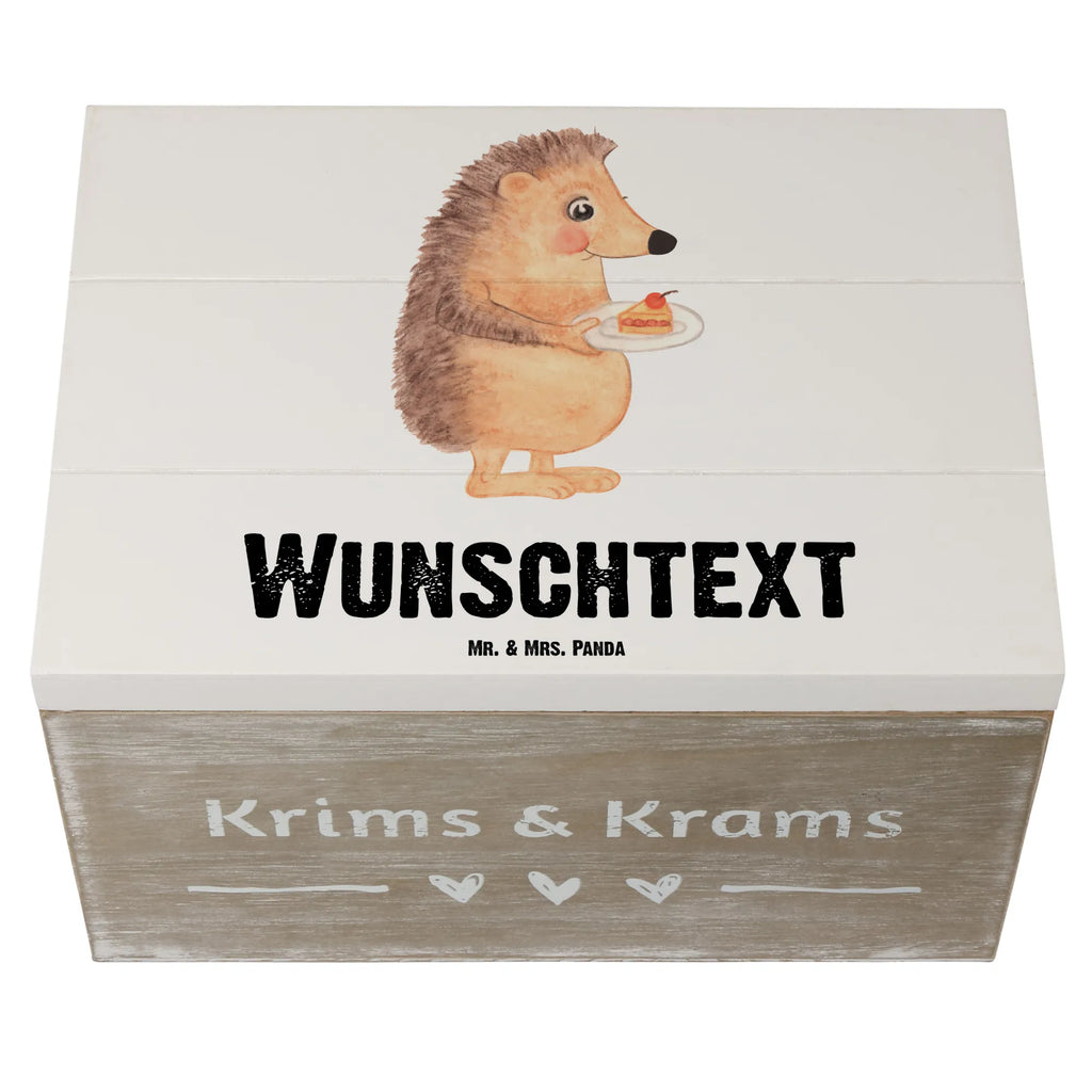 Personalisierte Holzkiste Igel Kuchenstück Kiste Personalisiert, Aufbewahrungsbox mit Namen, Holzkiste mit Namen, mit Namen, Schatzkiste mit Namen, Truhe mit Namen, Truhe Personalisiert, Erinnerungsbox mit Namen, Erinnerungskiste Personalisiert, Kiste mit Namen, GEschenkdose Personalisiert, Erinnerungsbox Personalisiert, Schatulle mit Namen, Aufbewahrungsbox Personalisiert, Schatzkiste Personalisiert, Geschenkbox Personalisiert, Dekokiste Personalisiert, Schatulle Personalisiert, Dekokiste mit Namen, Holzkiste Personalisiert, Lustige Sprüche, Tiere, Tiermotive, Gute Laune, Kuchen, Igel, Backen Geschenk, Torte, Kuchen Backen, Geburtstagskuchen, Essen Spruch, Einladung Party