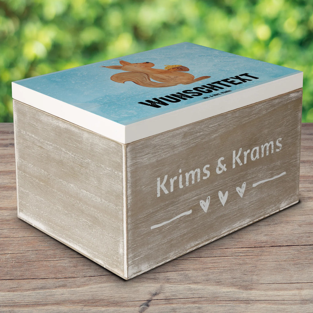 Personalised wooden chest Squirrel Christmas Truhe Personalisiert, Schatulle Personalisiert, Schatulle mit Namen, Geschenkbox Personalisiert, Truhe mit Namen, Dekokiste Personalisiert, Schatzkiste mit Namen, Holzkiste mit Namen, Erinnerungskiste Personalisiert, Erinnerungsbox Personalisiert, Schatzkiste Personalisiert, Aufbewahrungsbox Personalisiert, GEschenkdose Personalisiert, Kiste Personalisiert, Erinnerungsbox mit Namen, Dekokiste mit Namen, Aufbewahrungsbox mit Namen, Kiste mit Namen, Holzkiste Personalisiert, mit Namen, Weihnachten, Winter, Weihnachtsdeko, Nikolaus, Advent, Heiligabend, Wintermotiv, Weihnachtsgruß, Frohe Weihnachten, Vogel, Neujahr, Guten Rutsch, Frohes Neues Jahr, Weihnachtsmotiv