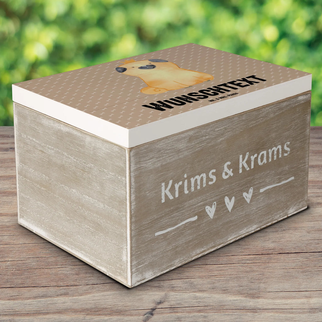Personalizowane drewniane pudełko mops korona Aufbewahrungsbox Personalisiert, Holzkiste Personalisiert, mit Namen, Kiste Personalisiert, Kiste mit Namen, Geschenkbox Personalisiert, Dekokiste mit Namen, Erinnerungsbox Personalisiert, Schatzkiste Personalisiert, Aufbewahrungsbox mit Namen, Erinnerungskiste Personalisiert, Dekokiste Personalisiert, Holzkiste mit Namen, Truhe mit Namen, Erinnerungsbox mit Namen, Schatulle Personalisiert, Schatulle mit Namen, Truhe Personalisiert, GEschenkdose Personalisiert, Schatzkiste mit Namen, Tierliebhaber, Haustier, Hund, Hundemotiv, Sprüche, Hundebesitzer, Hunderasse, Mops, Allergisch, Hundebesitzer. Spruch, Hausregel, Kinderlos, Lustig