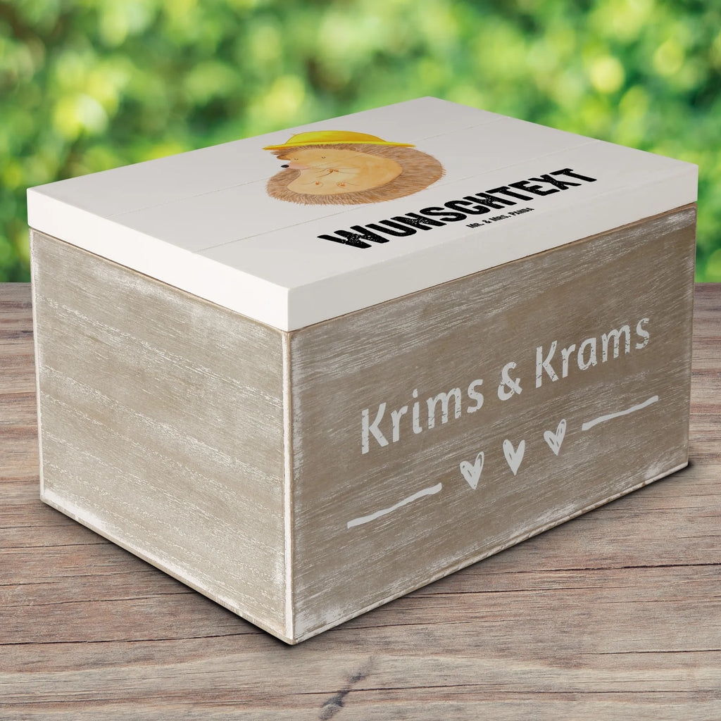 Personalised wooden chest Hedgehog Pray Holzkiste mit Namen, Geschenkbox Personalisiert, Dekokiste mit Namen, Kiste mit Namen, Erinnerungsbox mit Namen, Aufbewahrungsbox Personalisiert, Truhe Personalisiert, Truhe mit Namen, Erinnerungskiste Personalisiert, GEschenkdose Personalisiert, mit Namen, Aufbewahrungsbox mit Namen, Schatulle Personalisiert, Erinnerungsbox Personalisiert, Dekokiste Personalisiert, Schatzkiste Personalisiert, Schatulle mit Namen, Kiste Personalisiert, Holzkiste Personalisiert, Schatzkiste mit Namen, Lustige Sprüche, Tiere, Tiermotive, Gute Laune, Beten, Leben, Gott, Dankbar sein, Igel mit Hut, Dankbar, Sonnenhut, Igel, Amen, Dankbarkeit, Genießen
