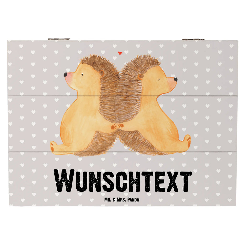 Personalisierte Holzkiste Igel händchenhaltend Erinnerungskiste Personalisiert, Geschenkbox Personalisiert, Schatulle Personalisiert, Holzkiste Personalisiert, Kiste Personalisiert, Schatulle mit Namen, Truhe mit Namen, Erinnerungsbox Personalisiert, Kiste mit Namen, Aufbewahrungsbox Personalisiert, Aufbewahrungsbox mit Namen, mit Namen, Dekokiste Personalisiert, Dekokiste mit Namen, Erinnerungsbox mit Namen, Schatzkiste mit Namen, Truhe Personalisiert, Schatzkiste Personalisiert, GEschenkdose Personalisiert, Holzkiste mit Namen, Partner, Ehemann, Heiratsantrag, Ehefrau, Liebe, Freund, Hocheitstag, Liebesgeschenk, Jahrestag, Freundin, Heiraten, Verlobung, Igelliebe, Geschenk für Zwei, Liebesbeweis, Lieblingsmensch, Love, Hand in Hand, Große Liebe, Igel, Liebesbotschaft, Gemeinsamkeit, Hochzeit
