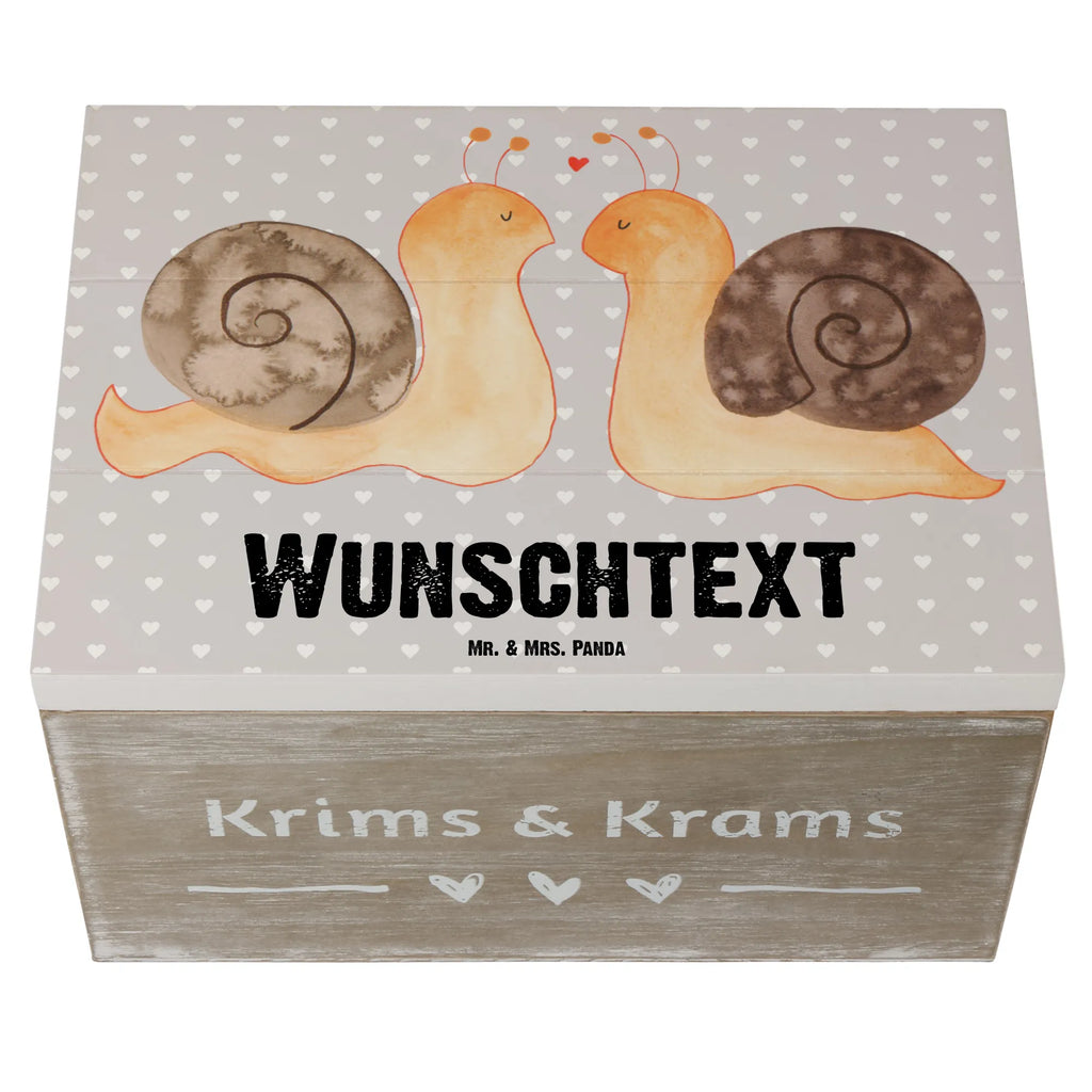 Personalisierte Holzkiste Schnecken Liebe Schatulle mit Namen, Dekokiste Personalisiert, Schatzkiste mit Namen, Erinnerungskiste, Holzkiste Personalisiert, Truhe mit Namen, mit Namen, Dekokiste mit Namen, Erinnerungskiste Personalisiert, Schatzkiste Personalisiert, Schatulle Personalisiert, GEschenkdose personalisiert, Aufbewahrungsbox mit Namen, Truhe Personalisiert, Holzkiste mit Namen, Kiste mit Namen, Geschenkbox personalisiert, Erinnerungsbox Personalisiert, Kiste Personalisiert, Aufbewahrungsbox Personalisiert, Erinnerungsbox mit Namen, Liebe, Partner, Freund, Freundin, Ehemann, Ehefrau, Heiraten, Verlobung, Heiratsantrag, Liebesgeschenk, Jahrestag, Hocheitstag