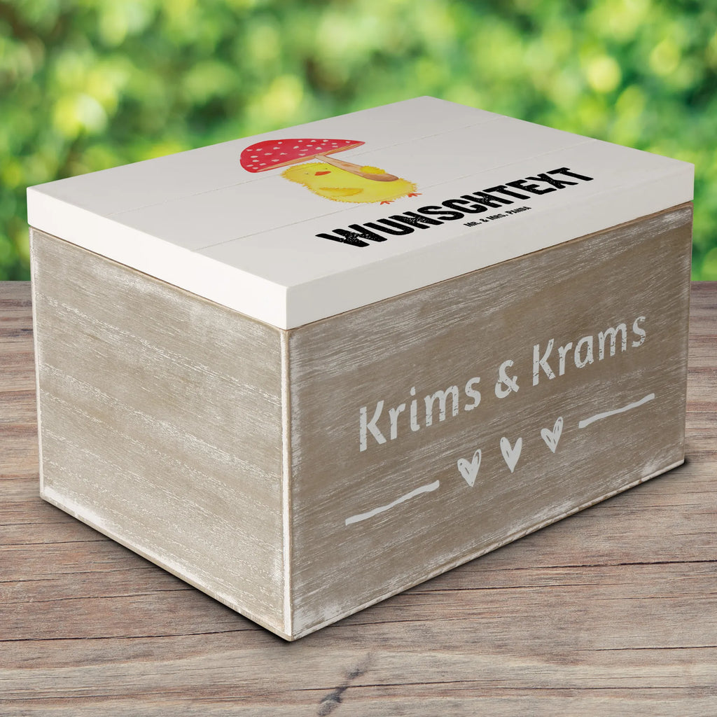 Personalisierte Holzkiste Küken Fliegenpilz Holzkiste Personalisiert, Aufbewahrungsbox mit Namen, Schatulle Personalisiert, Geschenkbox Personalisiert, Truhe Personalisiert, Truhe mit Namen, Holzkiste mit Namen, Erinnerungsbox mit Namen, Aufbewahrungsbox Personalisiert, Kiste mit Namen, Schatulle mit Namen, GEschenkdose Personalisiert, Schatzkiste mit Namen, Dekokiste Personalisiert, Schatzkiste Personalisiert, mit Namen, Erinnerungsbox Personalisiert, Dekokiste mit Namen, Erinnerungskiste Personalisiert, Kiste Personalisiert, Ostern Geschenk, Osterdeko, Ostern, Ostergeschenke, Ostergeschenke Kinder, Geschenke zu Ostern, Ostern Kinder, Osterhase, Osternest, Fliegenpilz, Frohe Ostern, Küken, Glückspilz, Ostergrüße