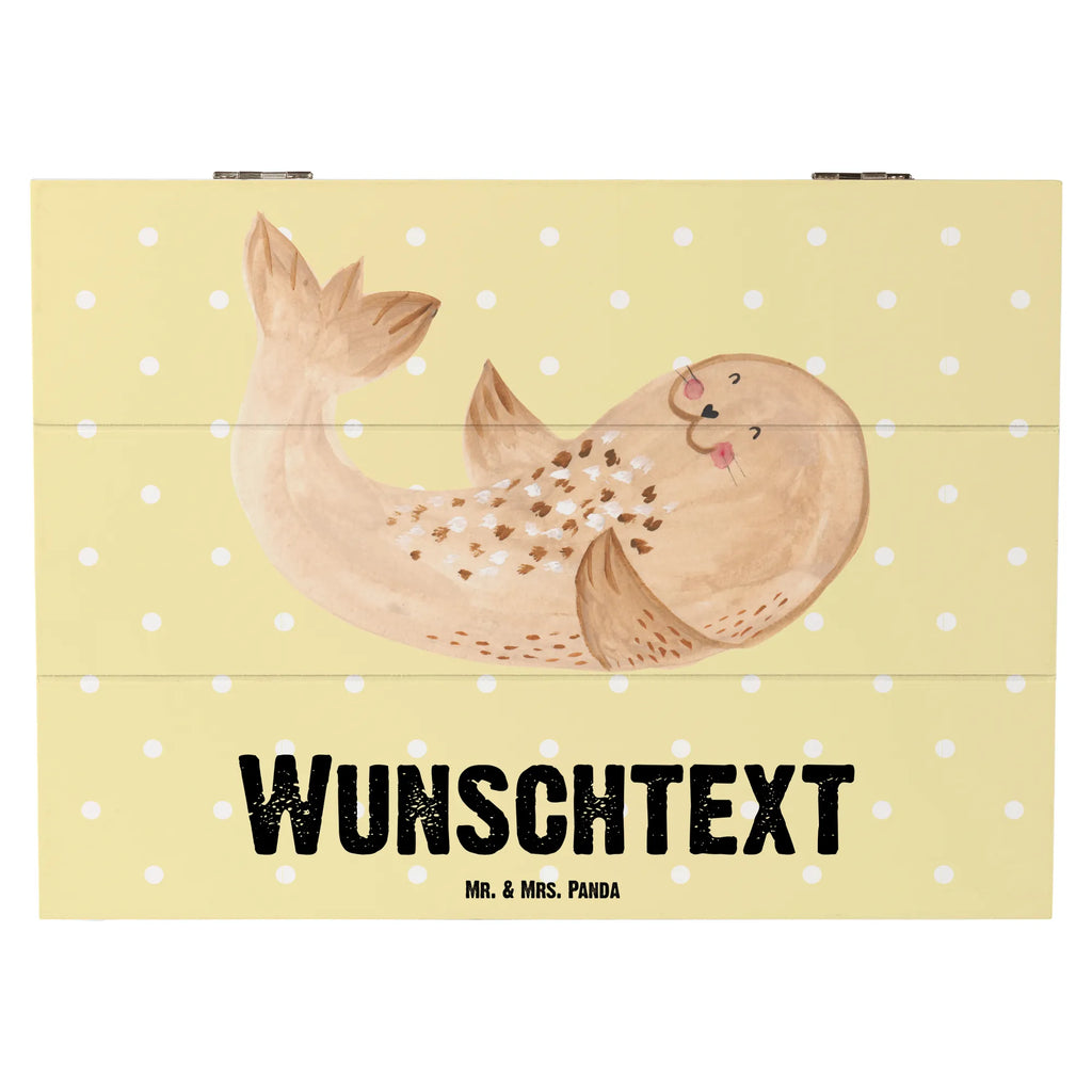 Personalisierte Holzkiste Robbe liegend Schatulle mit Namen, Schatzkiste mit Namen, mit Namen, Holzkiste mit Namen, Kiste Personalisiert, Aufbewahrungsbox Personalisiert, Geschenkbox Personalisiert, Dekokiste Personalisiert, Kiste mit Namen, Erinnerungsbox mit Namen, Erinnerungskiste Personalisiert, Schatzkiste Personalisiert, Erinnerungsbox Personalisiert, Holzkiste Personalisiert, Aufbewahrungsbox mit Namen, Truhe Personalisiert, GEschenkdose Personalisiert, Truhe mit Namen, Dekokiste mit Namen, Schatulle Personalisiert, Lustige Sprüche, Tiere, Tiermotive, Gute Laune, Nordsee, Seehund, Robbe, Meerestier, Strand, Lachen, Freude, Ostsee, Robben