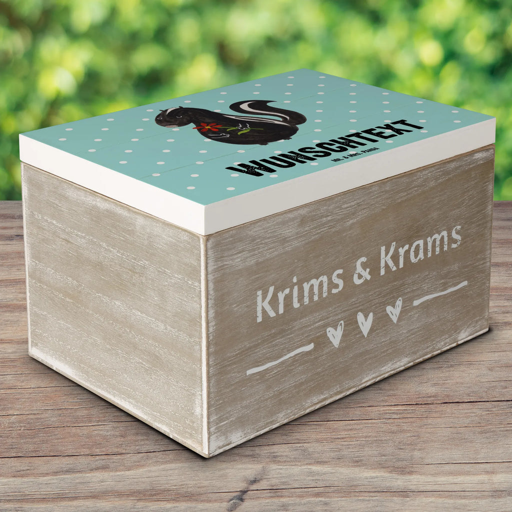 Personalisierte Holzkiste Stinktier Blume Erinnerungsbox Personalisiert, Schatzkiste Personalisiert, mit Namen, Aufbewahrungsbox Personalisiert, Geschenkbox Personalisiert, Aufbewahrungsbox mit Namen, Kiste Personalisiert, Truhe Personalisiert, Dekokiste mit Namen, Truhe mit Namen, Dekokiste Personalisiert, Erinnerungsbox mit Namen, Erinnerungskiste Personalisiert, Holzkiste Personalisiert, Holzkiste mit Namen, Schatulle Personalisiert, Kiste mit Namen, GEschenkdose Personalisiert, Schatulle mit Namen, Schatzkiste mit Namen, Stinktier, Skunk, Tagträumer, Stinki, Stinker, Träume, Dreams, Raubtier, Verträumt, Wildtier