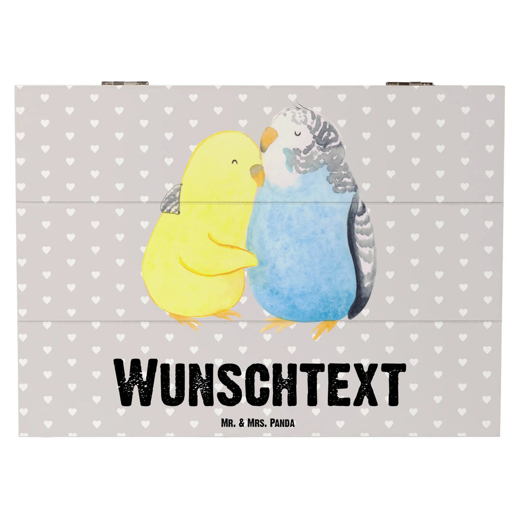 Personalisierte Holzkiste Wellensittich Liebe Truhe Personalisiert, Geschenkbox personalisiert, Schatzkiste mit Namen, Kiste mit Namen, Schatulle Personalisiert, GEschenkdose personalisiert, mit Namen, Erinnerungskiste, Truhe mit Namen, Dekokiste mit Namen, Aufbewahrungsbox Personalisiert, Kiste Personalisiert, Erinnerungsbox mit Namen, Holzkiste Personalisiert, Erinnerungsbox Personalisiert, Holzkiste mit Namen, Schatulle mit Namen, Erinnerungskiste Personalisiert, Aufbewahrungsbox mit Namen, Schatzkiste Personalisiert, Dekokiste Personalisiert, Liebe, Partner, Freund, Freundin, Ehemann, Ehefrau, Heiraten, Verlobung, Heiratsantrag, Liebesgeschenk, Jahrestag, Hocheitstag, Vögel, Kuscheln, Wellensittich, Nähe, Vertrauen