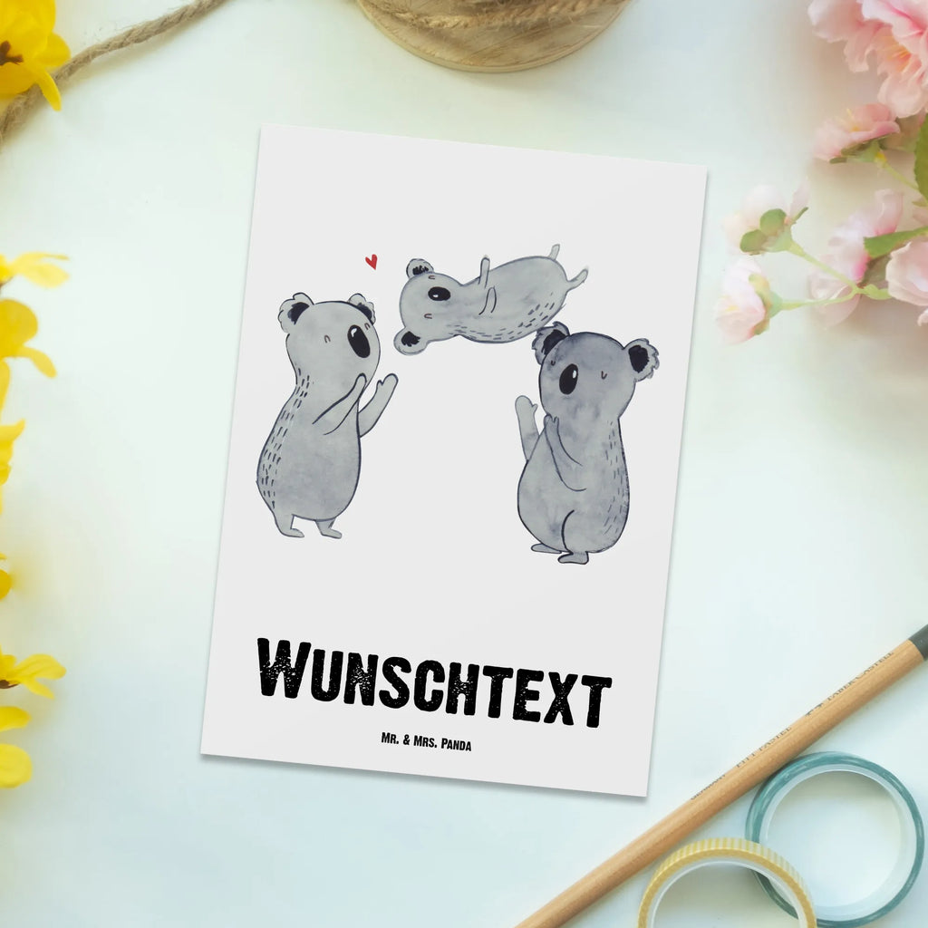 Personalisierte Postkarte Koala Feiern Sich Grußkarte mit Wunschtext, Grußkarte mit Namen, Ansichtskarte mit Namen, Postkarte personalisierbar, Karte mit Namen, Geschenkkarte mit Wunschtext, Postkarte bedrucken, Einladung mit Wunschtext, Postkarte mit Namen, Einladung mit Namen, Geschenkkarte mit Namen, Ansichtskarte mit Wunschtext, Karte mit Wunschtext, Postkarte mit Wunschtext, Geburtstag, Geburtstagsgeschenk, Geschenk, Kind, Koala, Eltern, Liebe, Herz, Familie