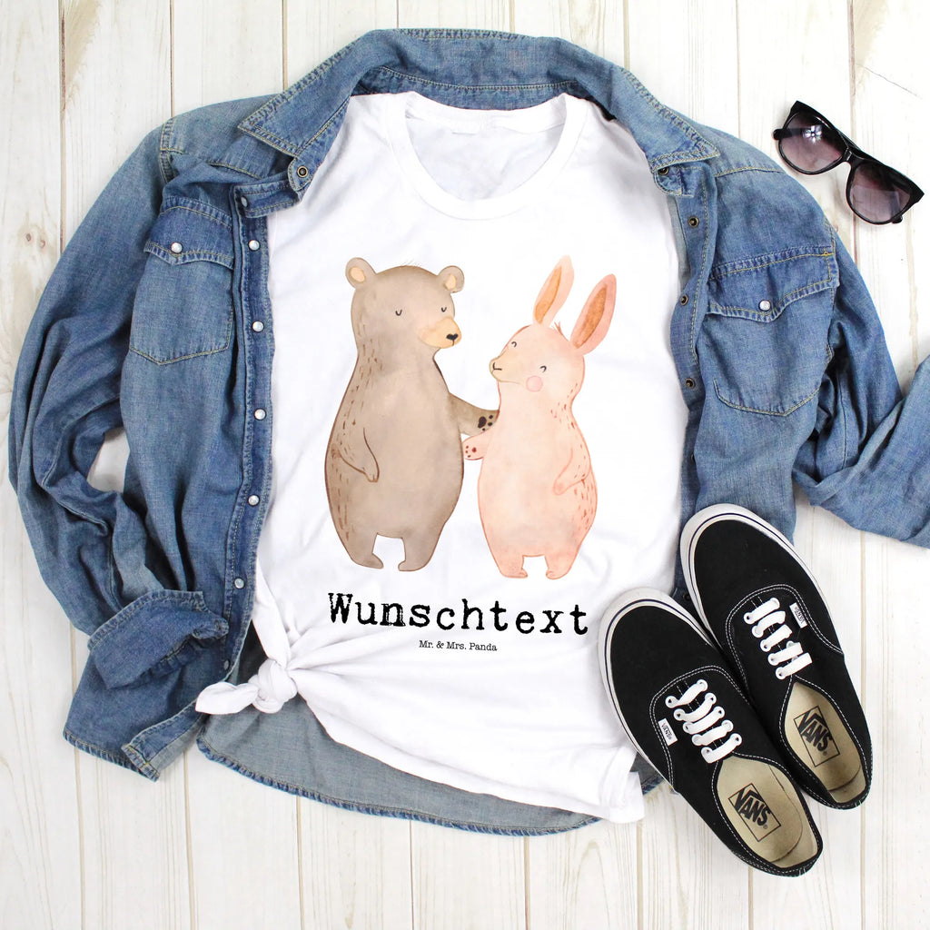 Personalised T-Shirt bear and rabbit Embrace Wunschtext, T-Shirt mit Aufruck, Bedrucken, T-Shirt Personalisiert, T-Shirt mit Namen, Liebe, Freund, Ehefrau, Liebesgeschenk, Heiraten, Hocheitstag, Jahrestag, Verlobung, Heiratsantrag, Partner, Ehemann, Freundin, Hase, Bär, Freunde, Bärchen, Bester Freund, Best Friends