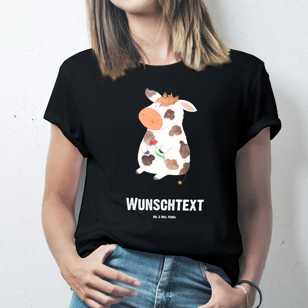 Personalised T-Shirt Cow Wunschtext, T-Shirt mit Aufruck, T-Shirt Personalisiert, T-Shirt mit Namen, Bedrucken, Landwirtin, Hoftiere, Bauernhof, Landwirt, Motivtion, Magie, Milch, Kuh, Träume, Kühe, Milchkuh, Spruch, Flausen, Hof