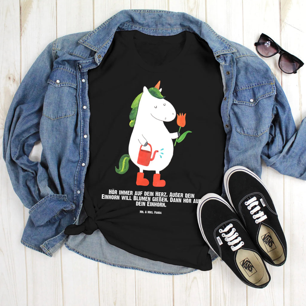 Personalisiertes T-Shirt Einhorn Gärtner T-Shirt mit Namen, T-Shirt Personalisiert, Bedrucken, Frauen, Wunschtext, Männer, T-Shirt mit Aufruck, Einhorn, Einhörner, Einhorn Deko, Unicorn, Gießkanne, Garten, Luftballon, Freundin, Freude, Blume, Lebenslust, Stiefel, Giesskanne