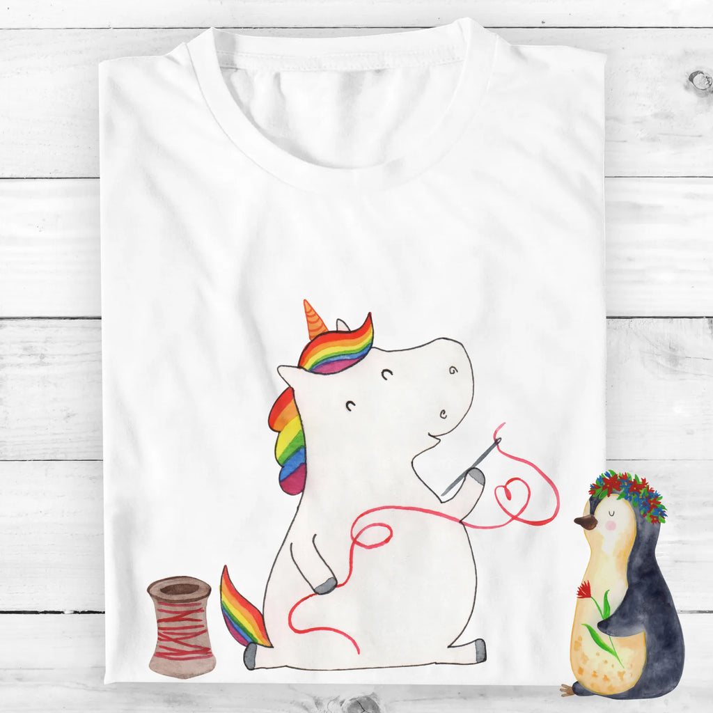 Personalisiertes T-Shirt Einhorn Näherin T-Shirt Personalisiert, Frauen, T-Shirt mit Namen, Männer, Bedrucken, T-Shirt mit Aufruck, Wunschtext, Einhorn, Einhörner, Einhorn Deko, Unicorn, Mädchen, basteln, Häkeln, Nähzimmer, Freundin, nähen, Näherin, Stricken