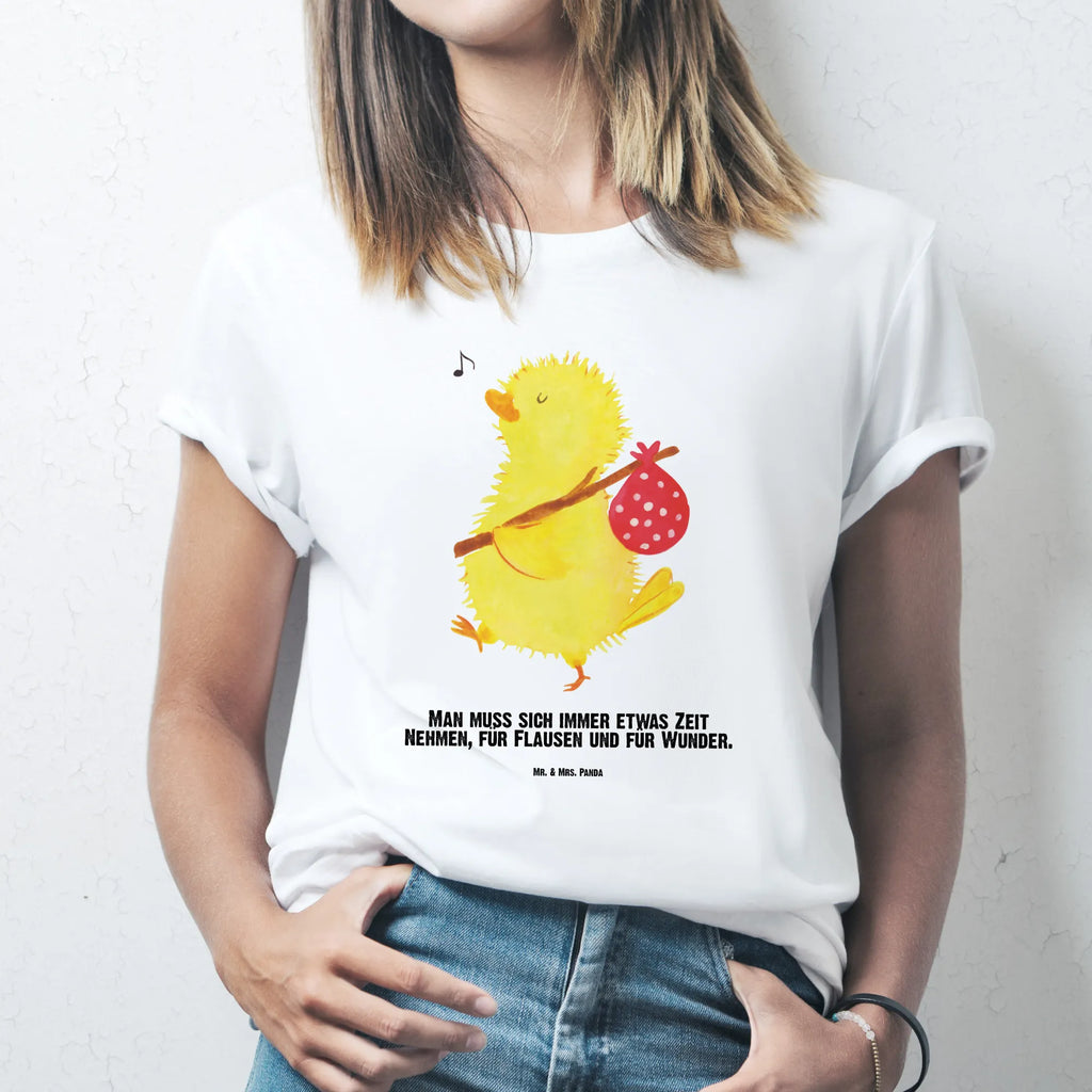 Personalised T-Shirt chick wander Männer, T-Shirt mit Namen, T-Shirt Personalisiert, Bedrucken, Frauen, Wunschtext, T-Shirt mit Aufruck, Ostern, Osterhase, Ostergeschenke, Osternest, Osterdeko, Geschenke zu Ostern, Ostern Geschenk, Ostergeschenke Kinder, Ostern Kinder, Osterei, Grüße, liebe Grüße, Ostergrüße, Flausen, Reisen, Wunder, Weltenbummler, Ei, Ostereier, Frühlingsgefühle, Backpacker, Küken, Frohe Ostern, Zeitmanagement, Zeit, Freude